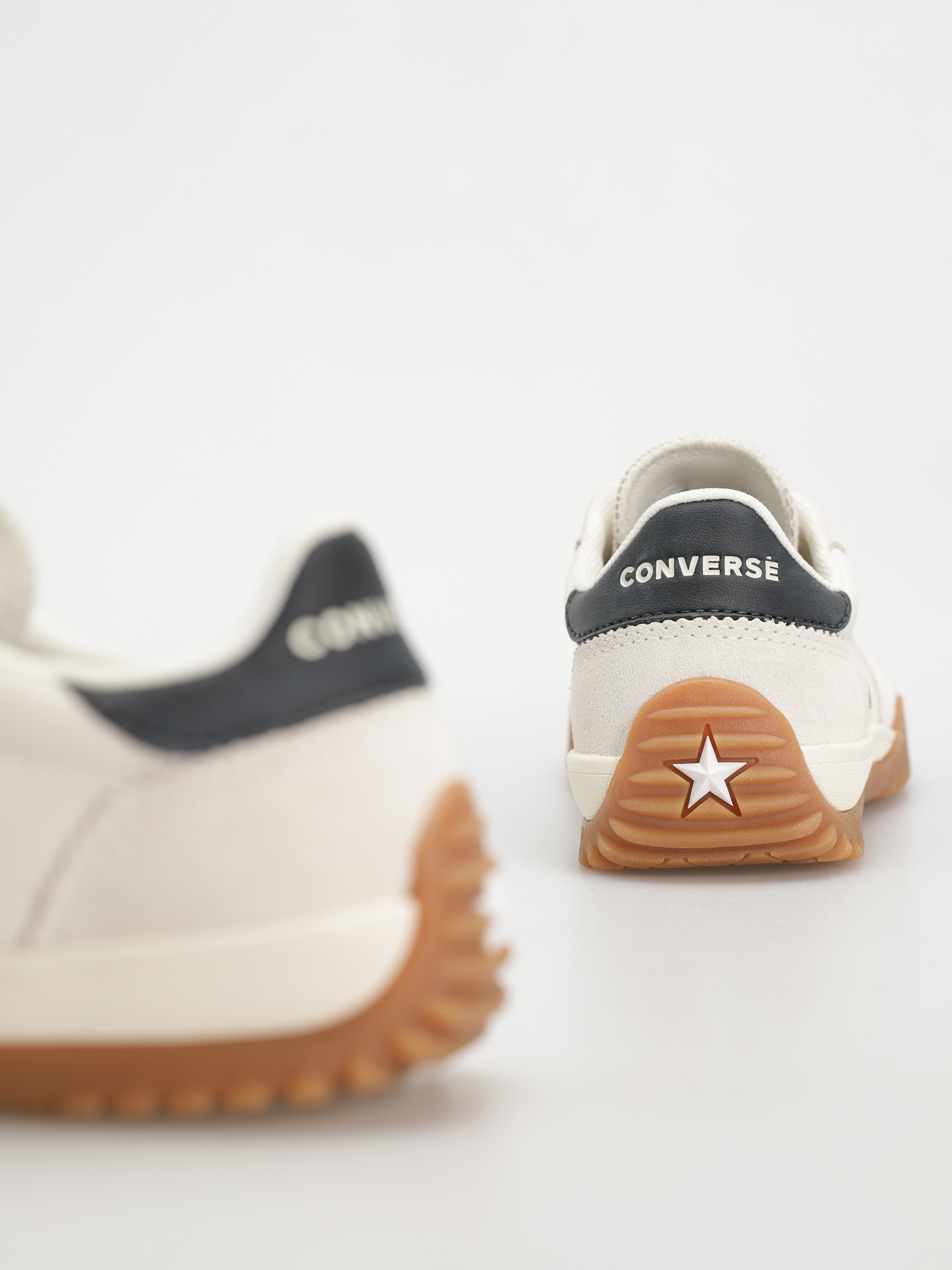 Buty Converse Run Star Trainer (egret/black/honey)
