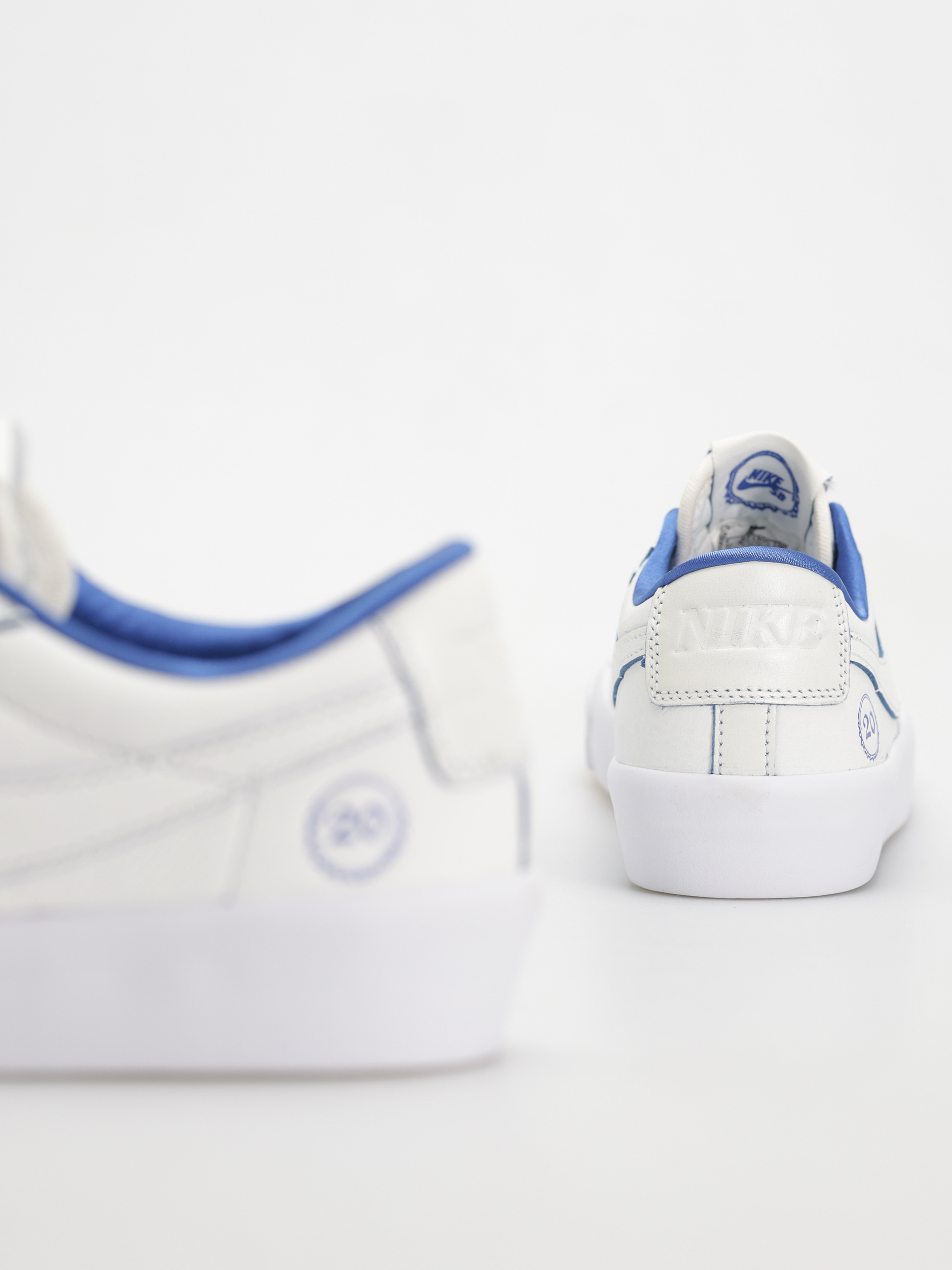 Buty Nike SB Blazer Low Pro Gt Prm (summit white/game royal summit white)