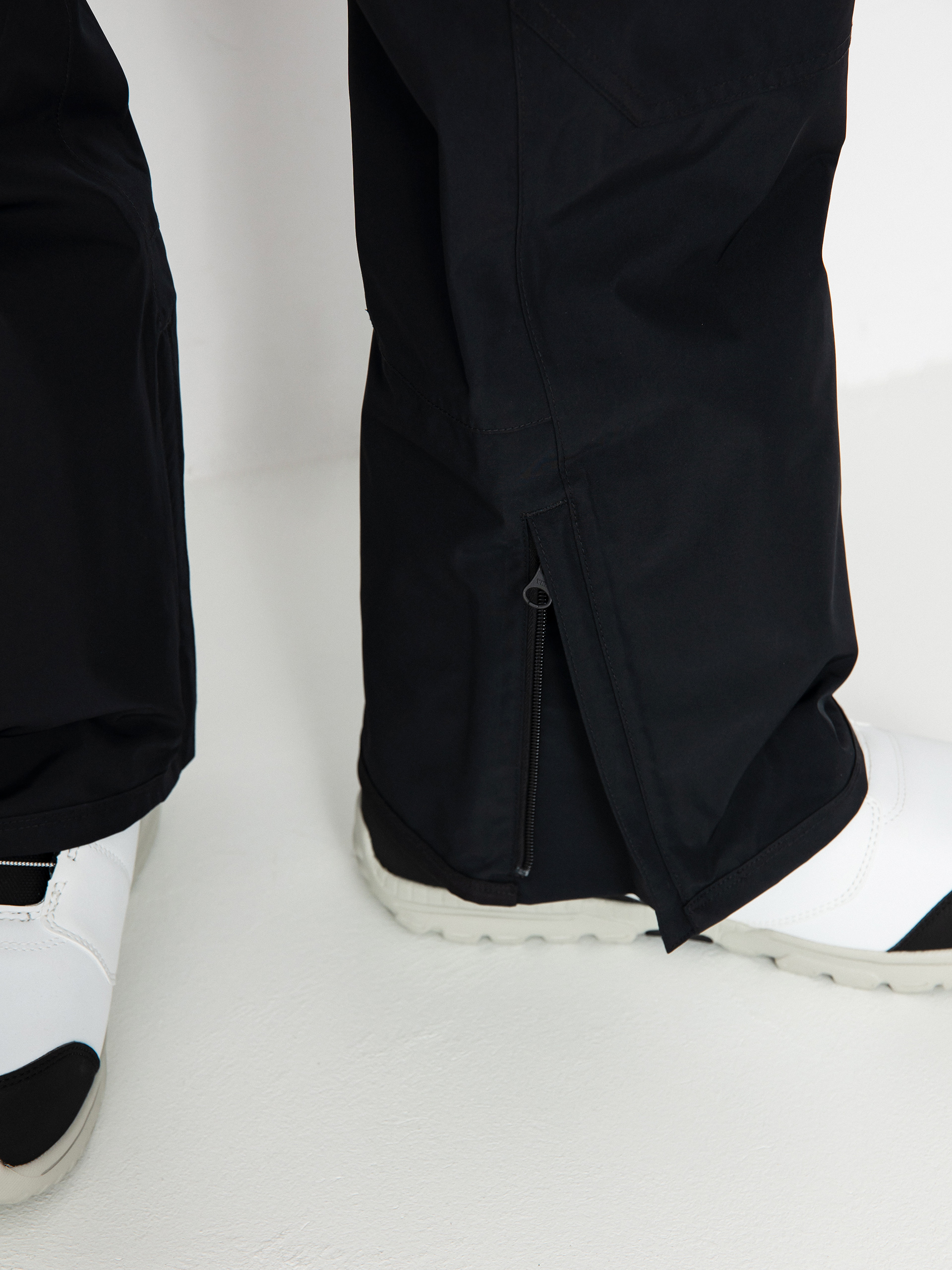 Męskie Spodnie snowboardowe Burton Reserve Gore Tex Bib (true black)