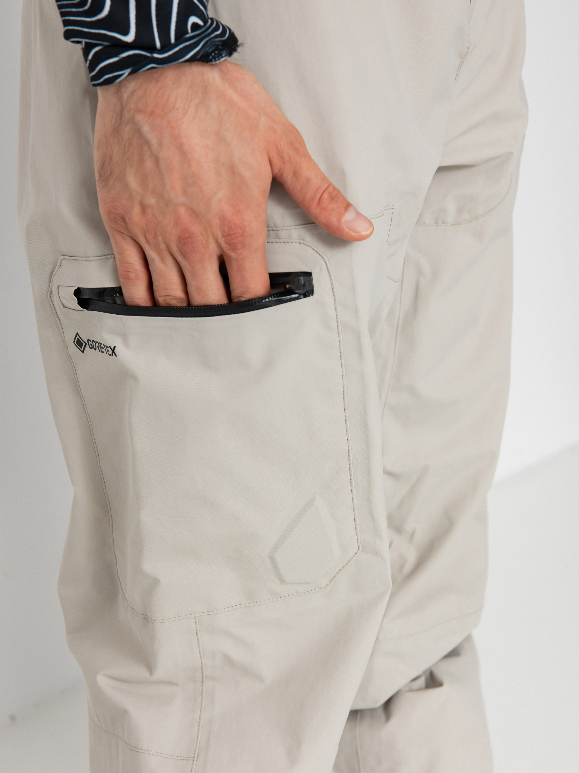 Męskie Spodnie snowboardowe Volcom L Gore Tex (stone)