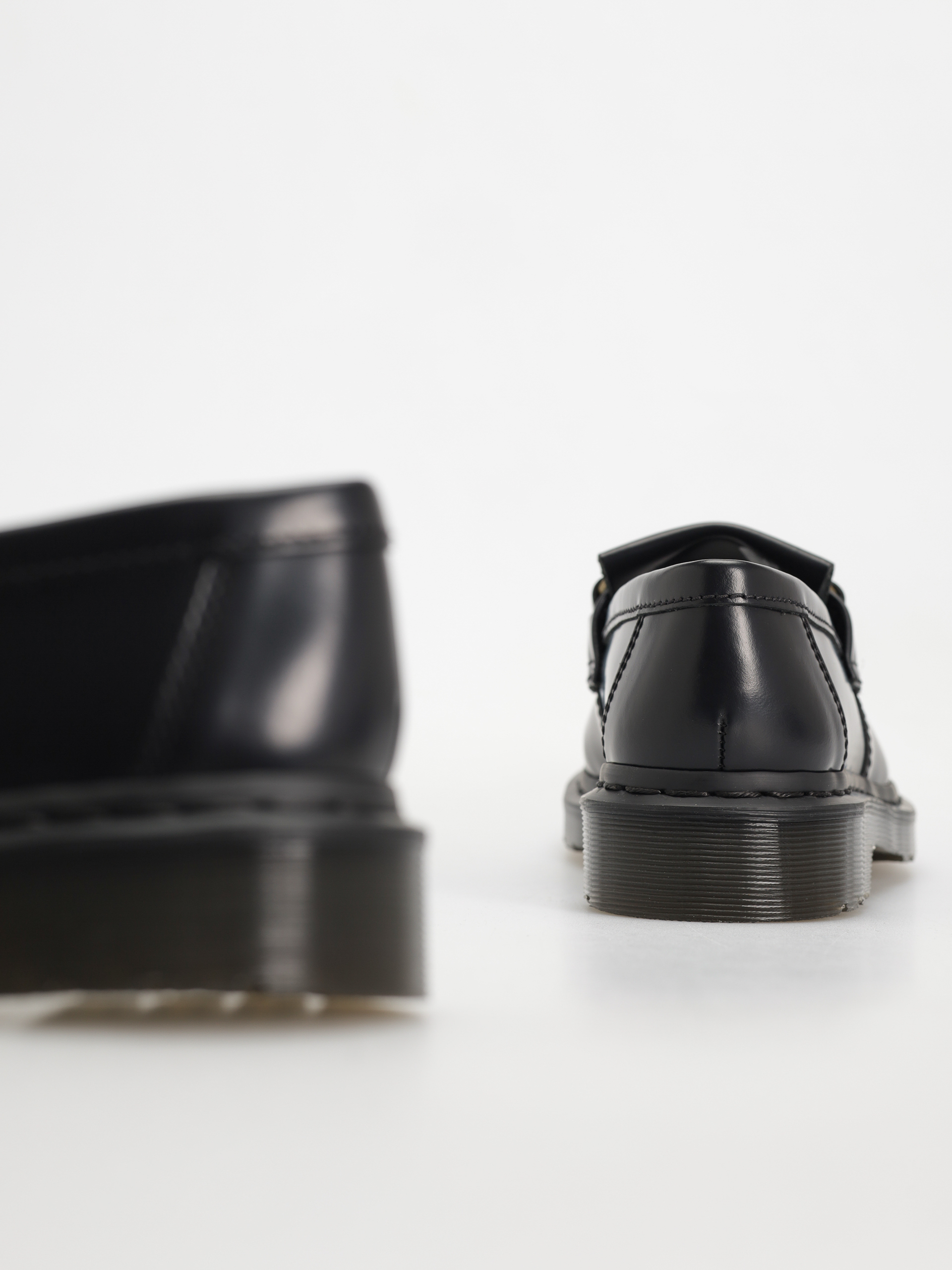 Buty Dr. Martens Adrian Snaffle Wmn (black polished smooth)