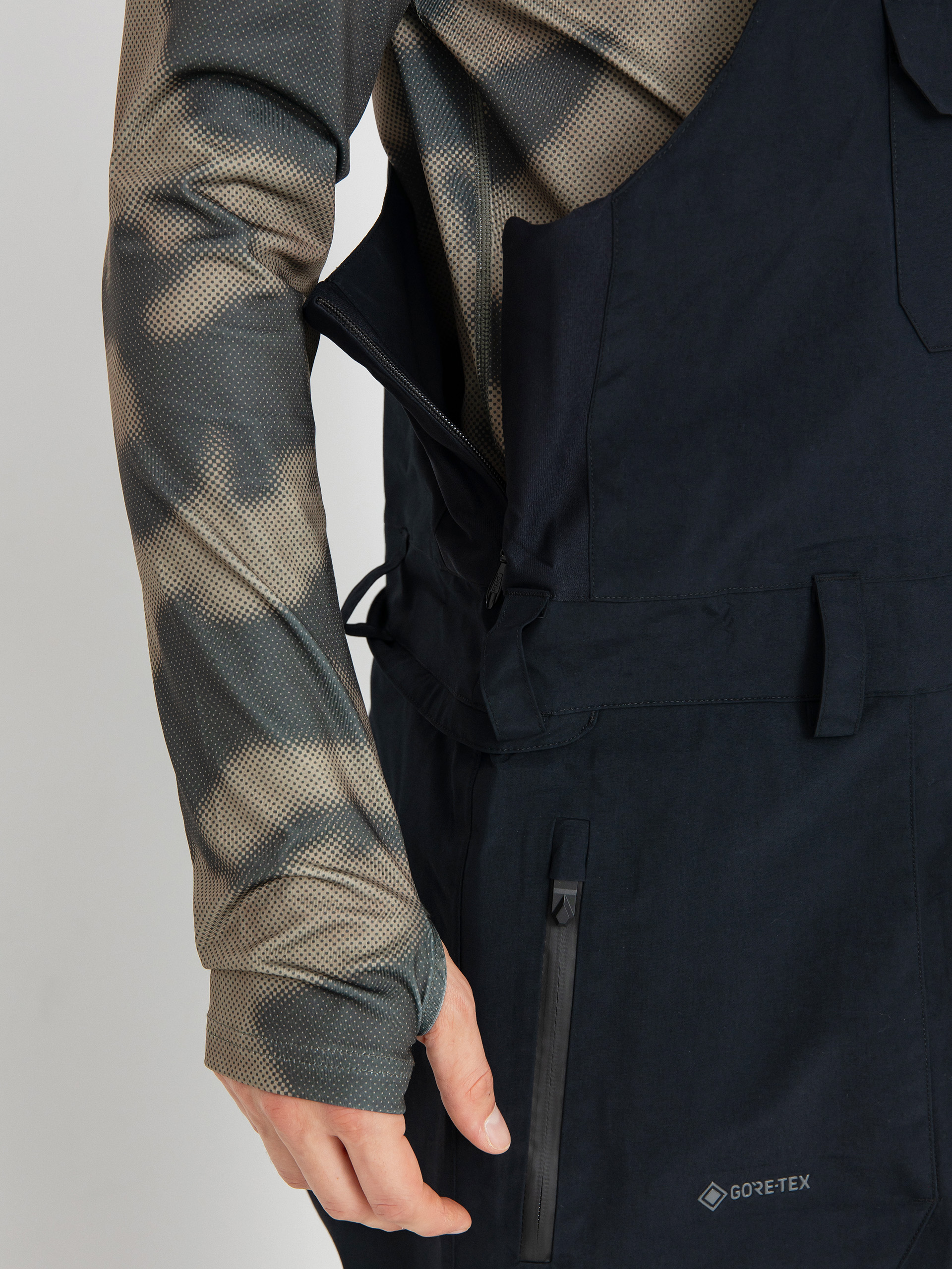 Męskie Spodnie snowboardowe Volcom Rain Gore Tex Bib Overall (black)