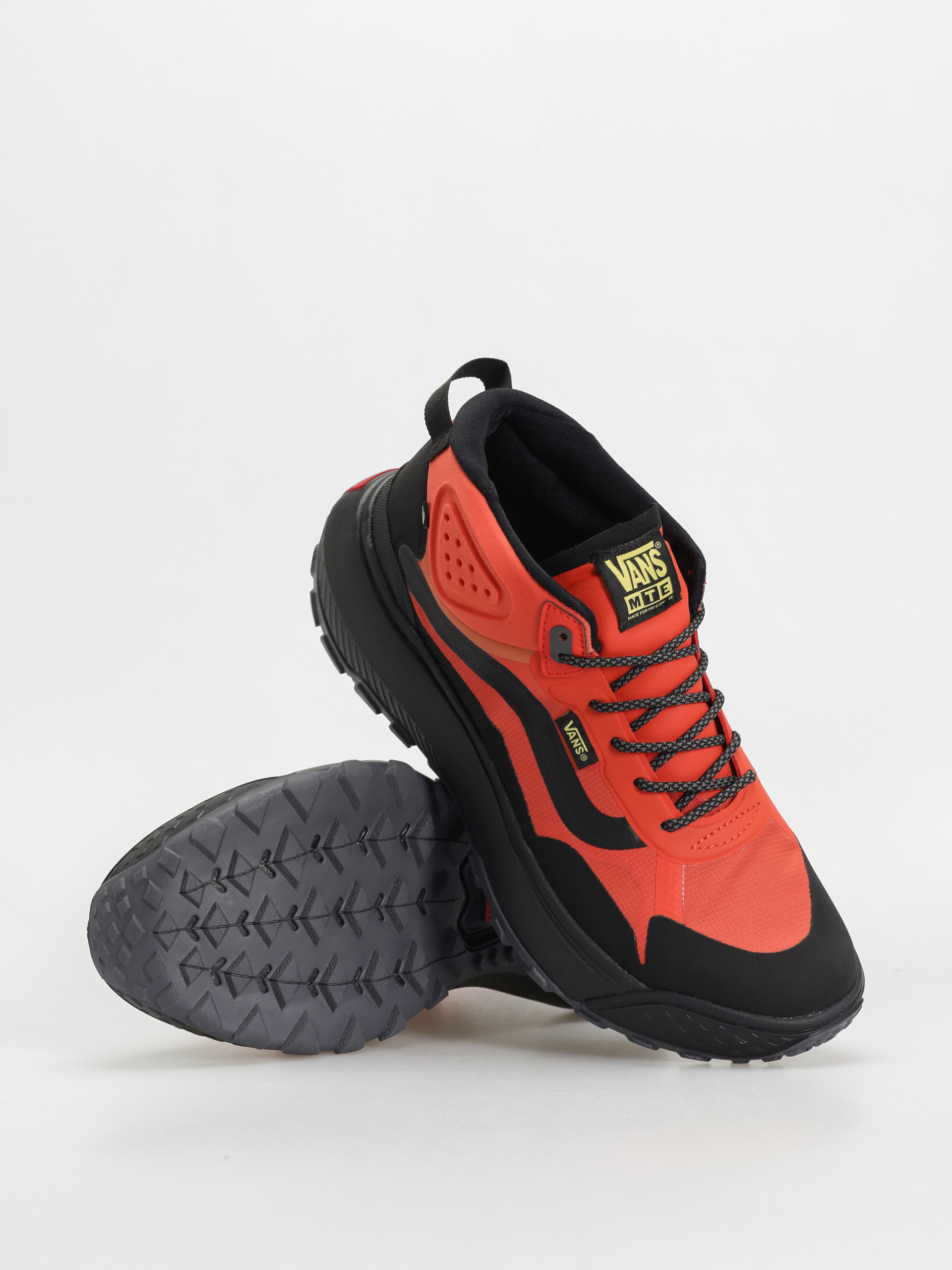 Buty Vans Crosspath Mid MTE (orange/black)