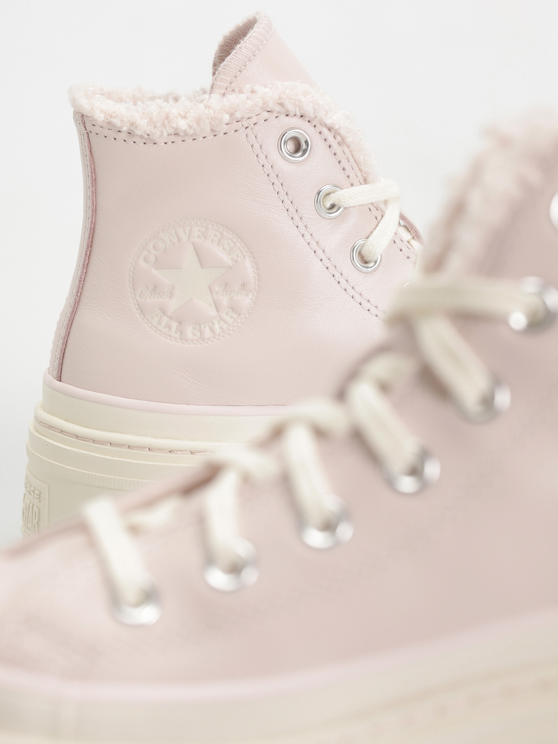 Buty Converse Chuck Taylor All Star Lugged Heel Sherpa Wmn (blush hush/egret/egret)