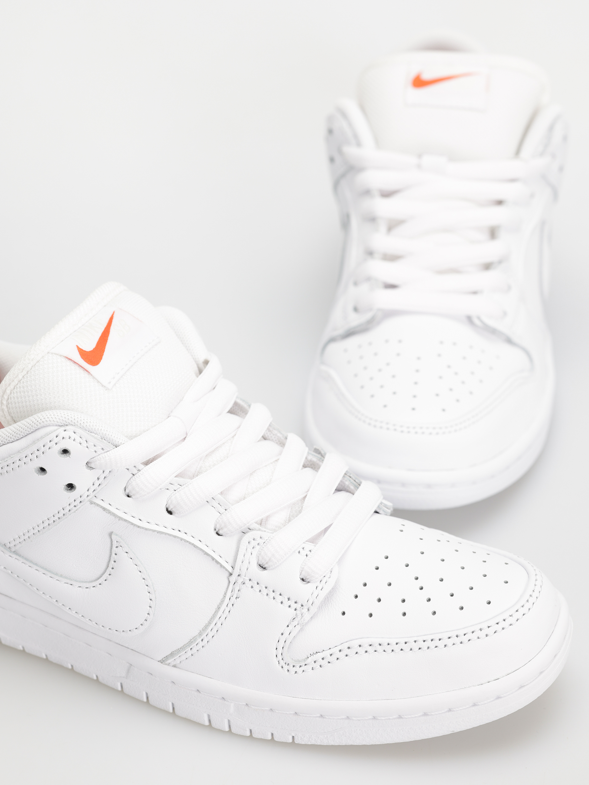 NIKE SB DUNK LOW PRO ”TRIPLE WHITE\"26.5 Nike SB Dunk Low Pro Triple White (FJ1674-100) - Three52