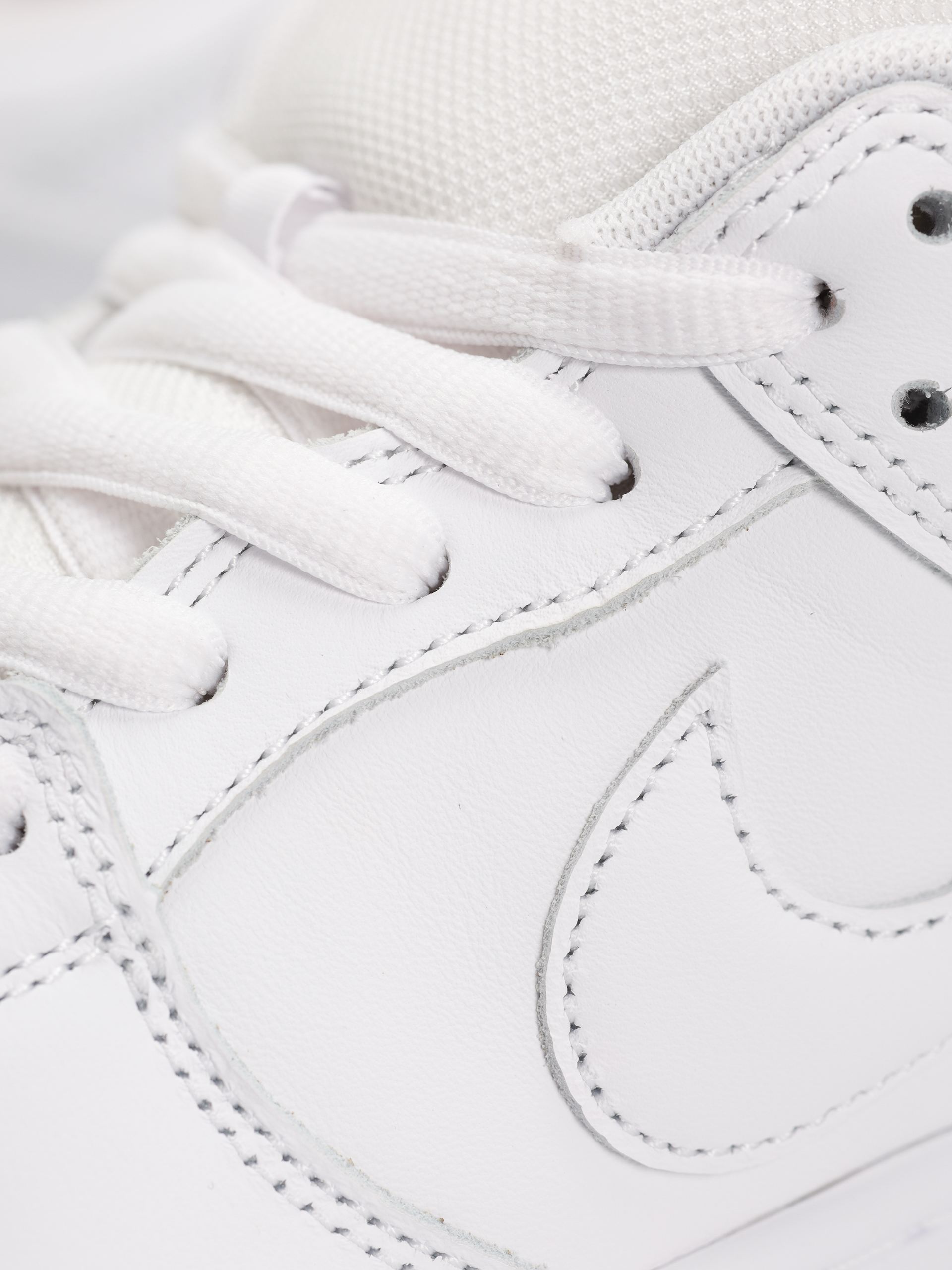 NIKE SB DUNK LOW PRO ”TRIPLE WHITE\"26.5 Kupuj Nike SB Dunk Low Pro Buty (white white black) online