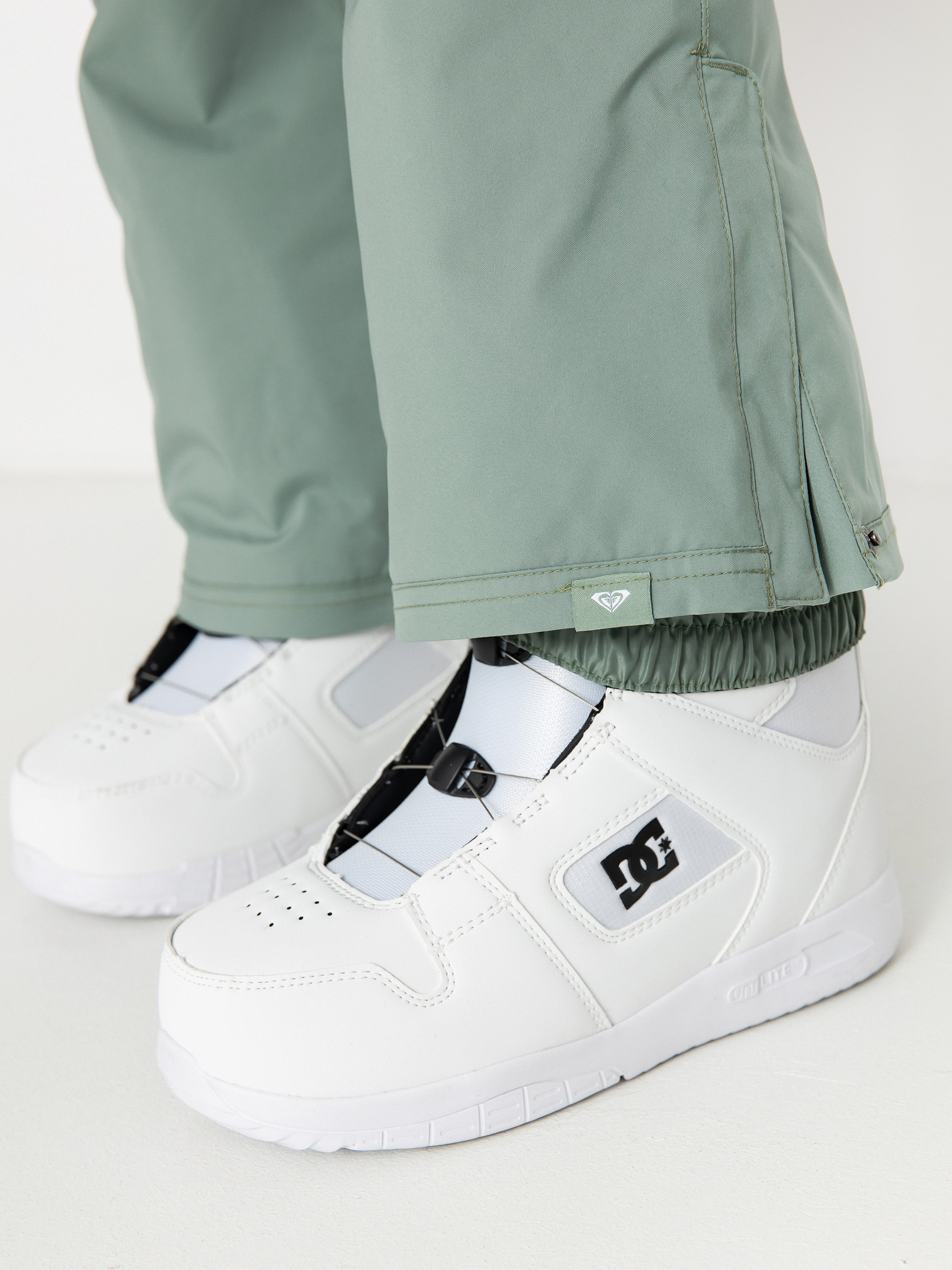 Damskie Spodnie snowboardowe Roxy Backyard (lily pad)