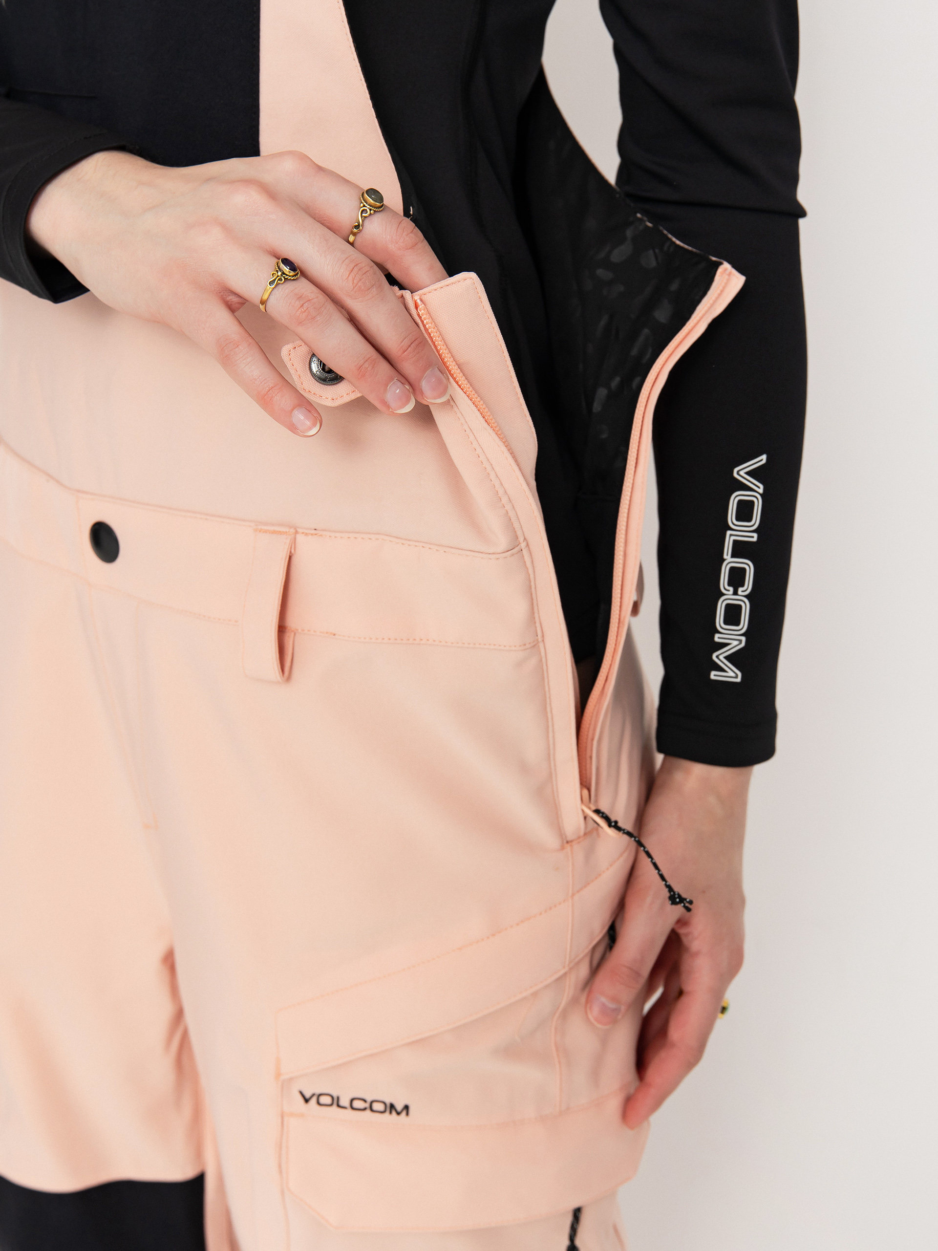 Damskie Spodnie snowboardowe Volcom Creston 3D Stretch Bib Overall (coral haze)