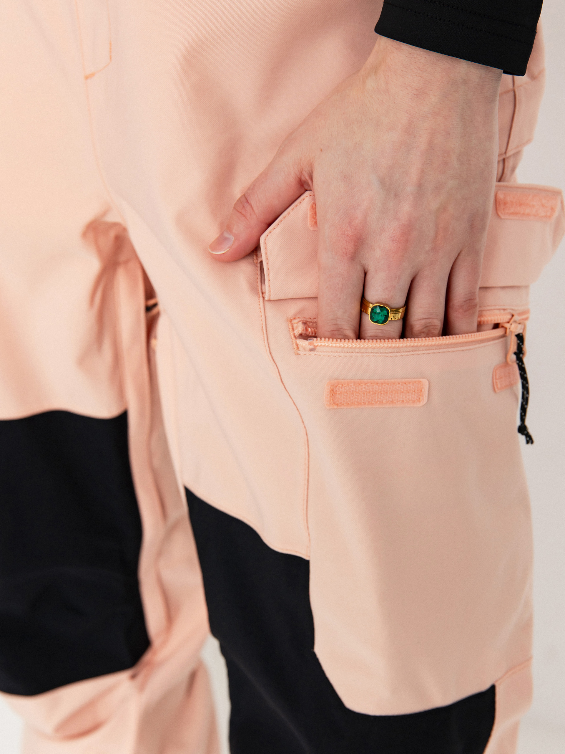 Damskie Spodnie snowboardowe Volcom Creston 3D Stretch Bib Overall (coral haze)