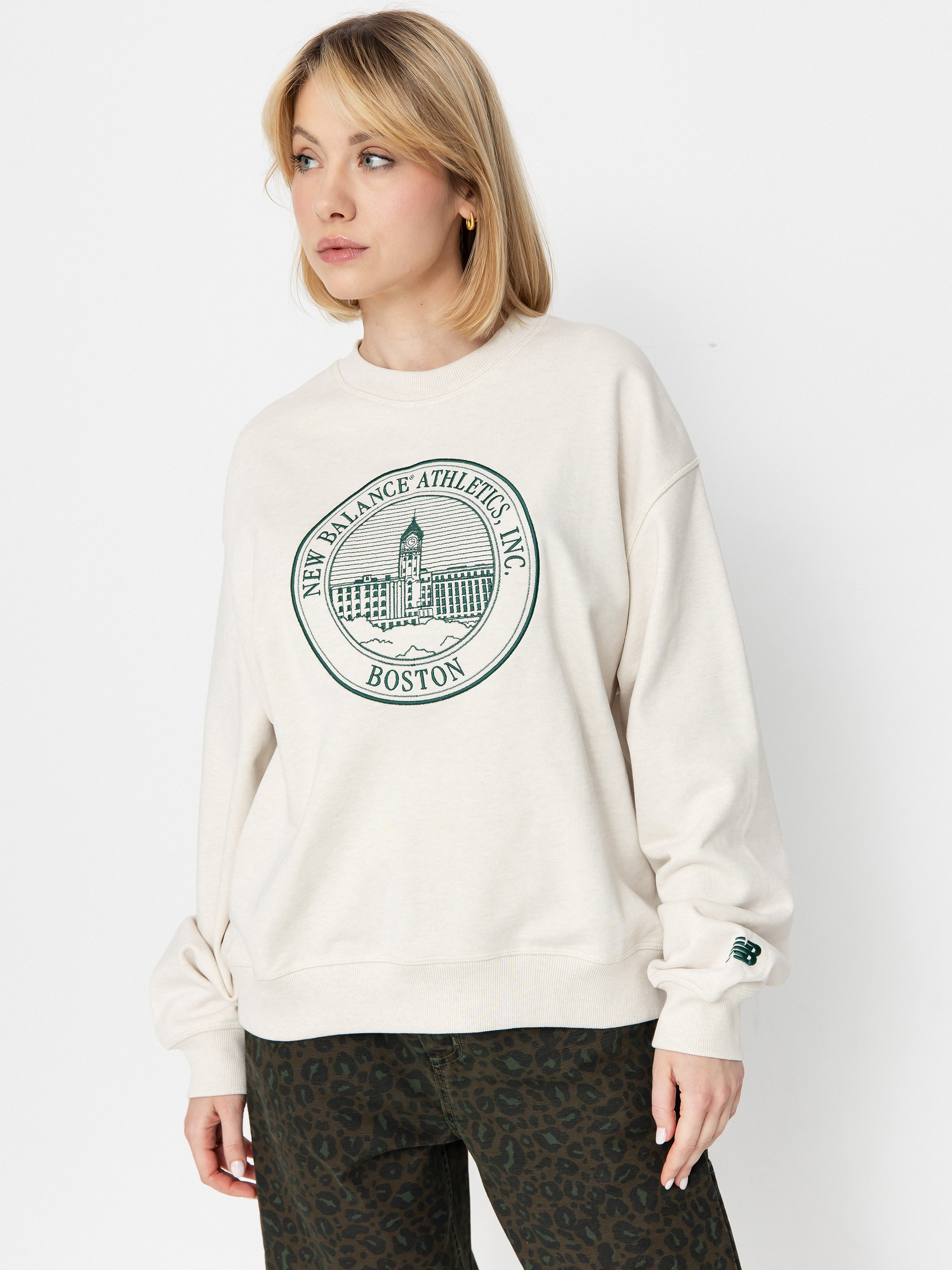 Bluza New Balance Athletics French Terry Oversized Crest Crew Wmn (linen heather)