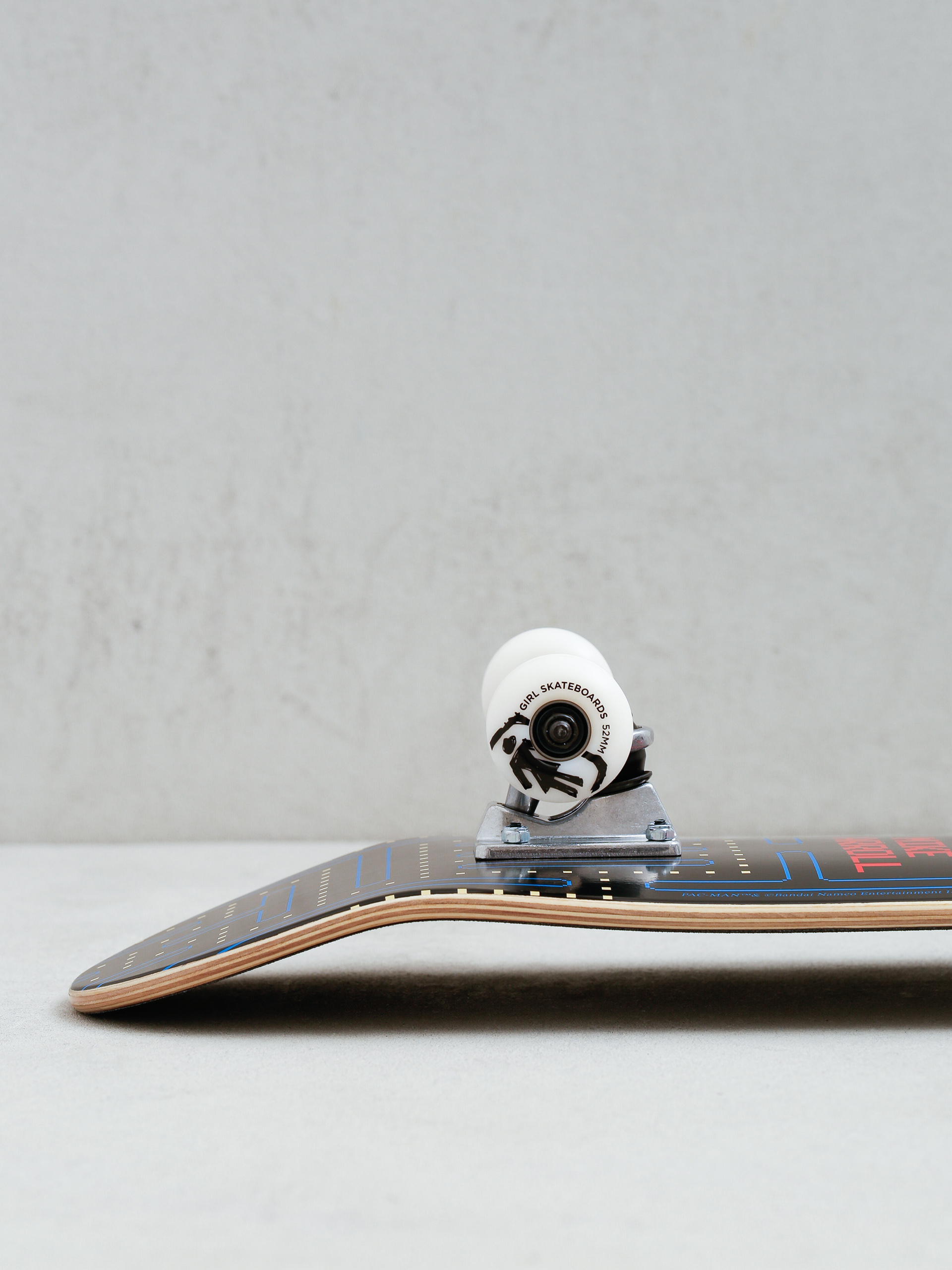 Deskorolka Girl Skateboard Carroll Pac Man (black)