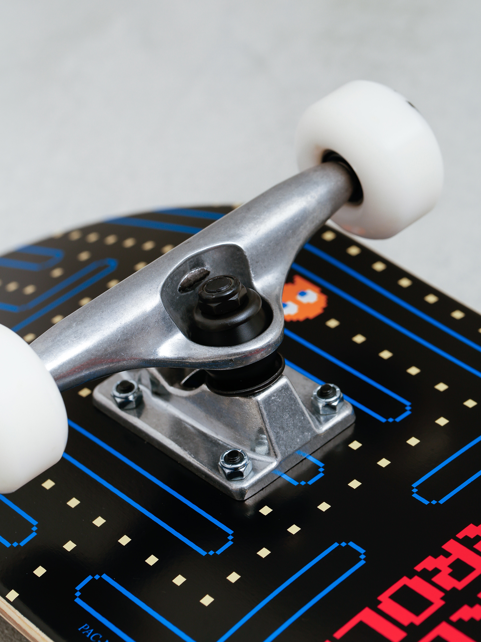 Deskorolka Girl Skateboard Carroll Pac Man (black)