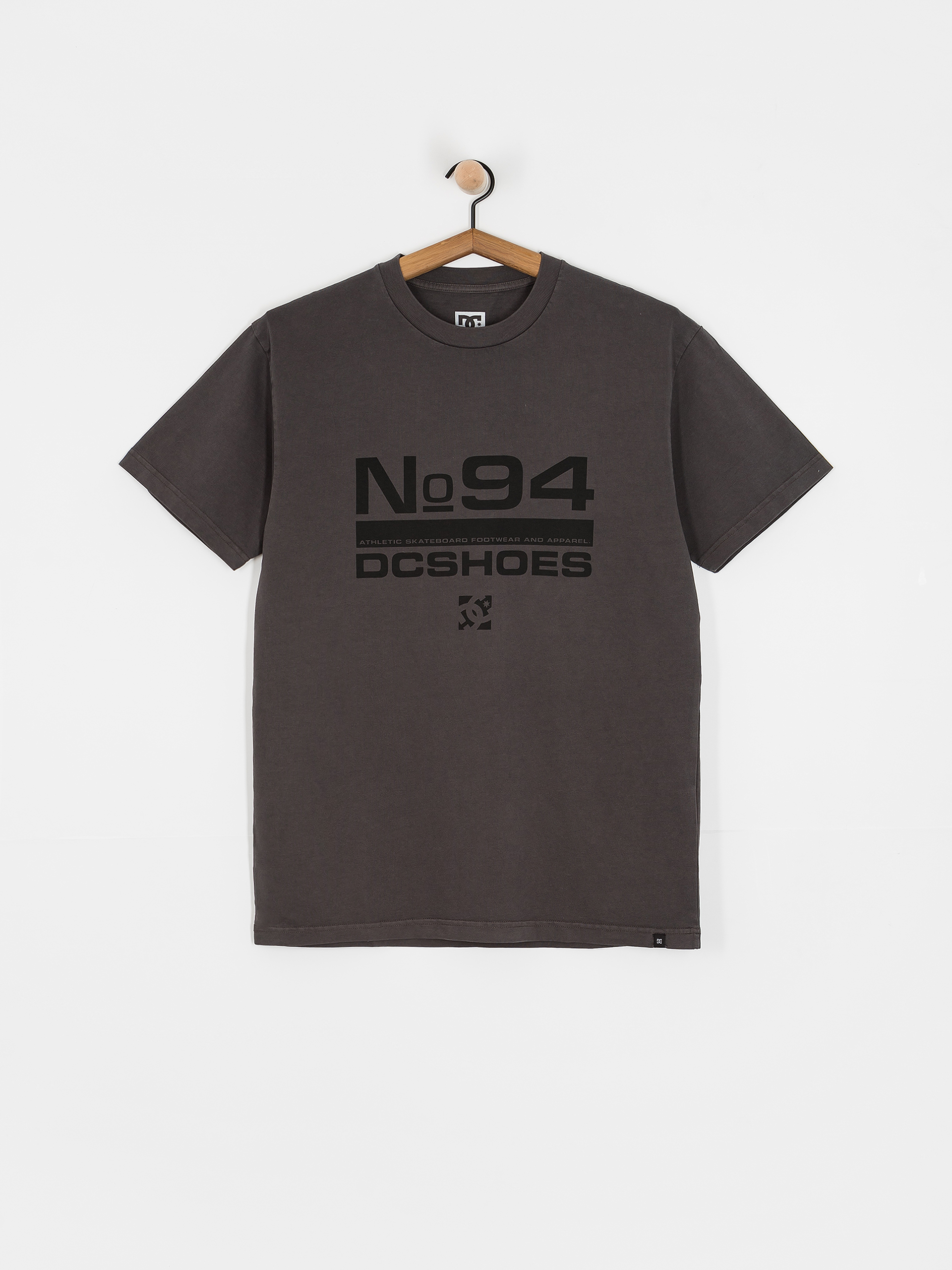 T-shirt DC No 94 (black enzyme wash)