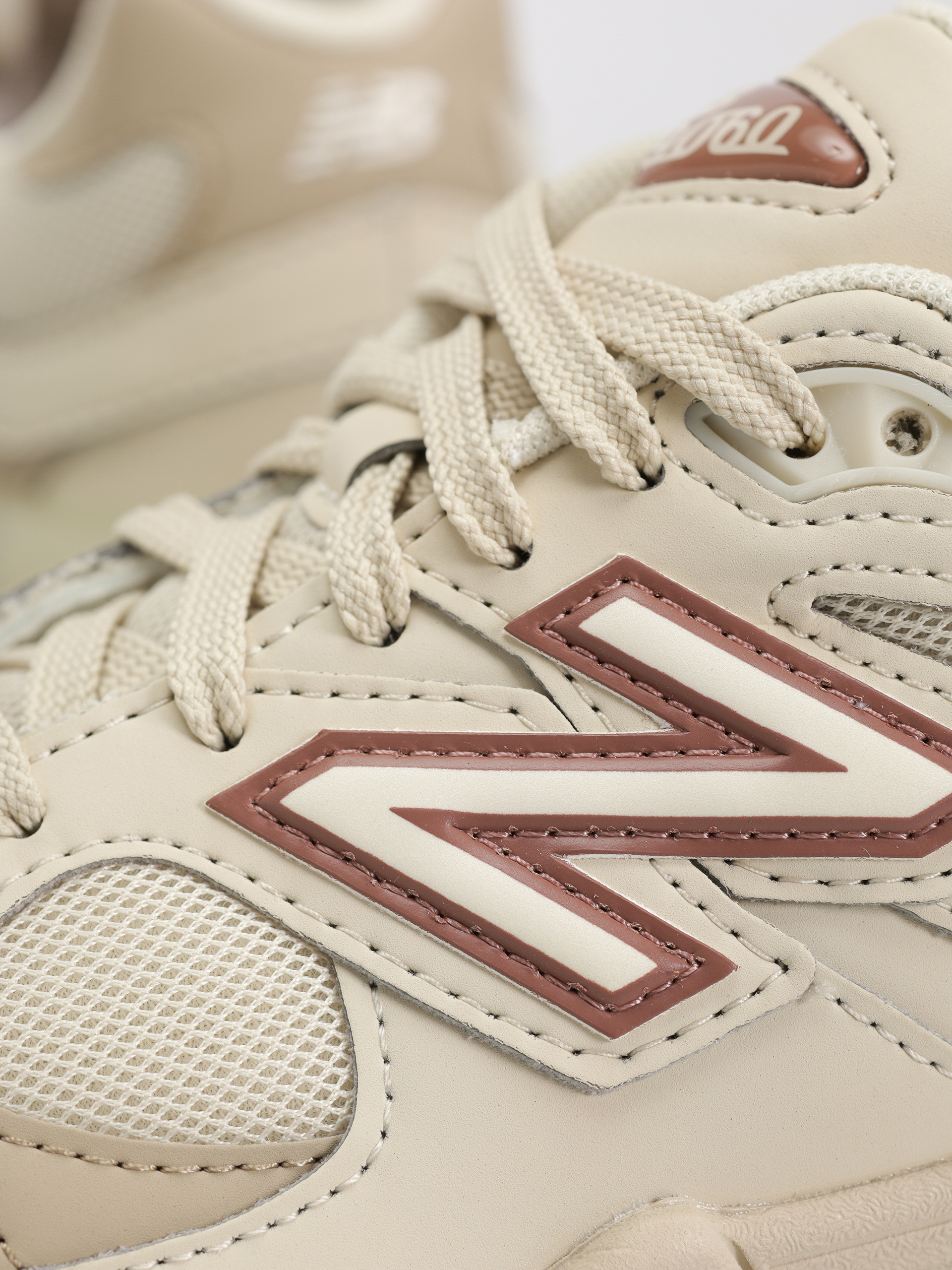 Buty New Balance 9060 JR (bone)