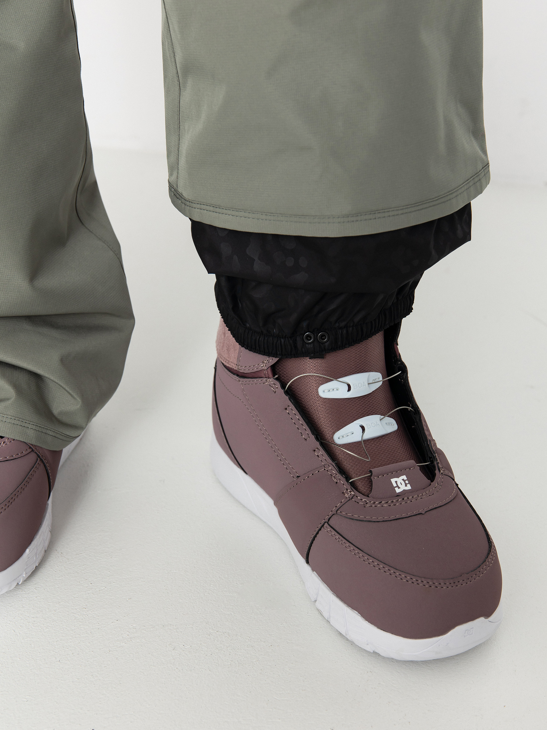 Damskie Spodnie snowboardowe Volcom Bridger Ins (lichen green)