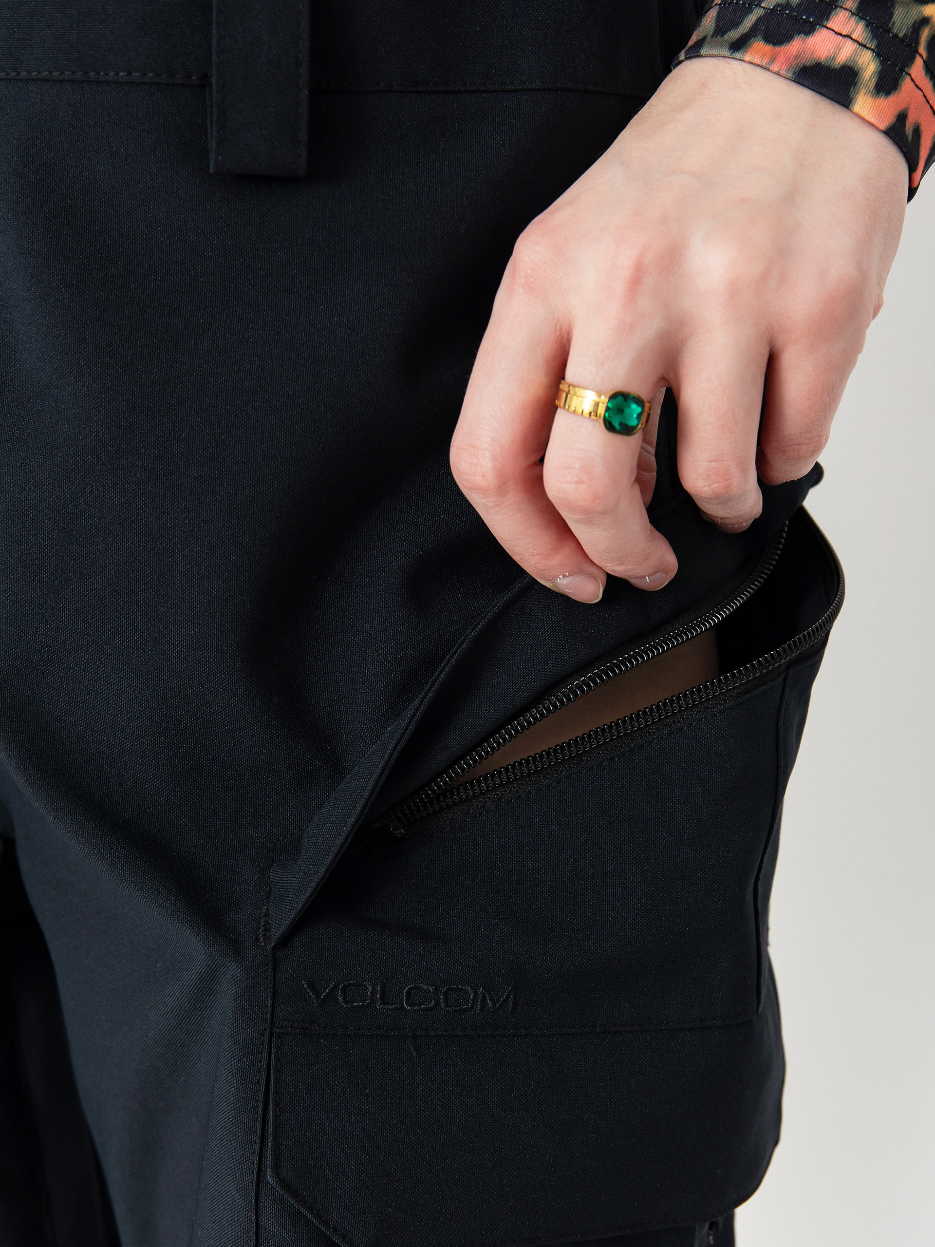 Damskie Spodnie snowboardowe Volcom Creston 3D Stretch Bib Overall (black)