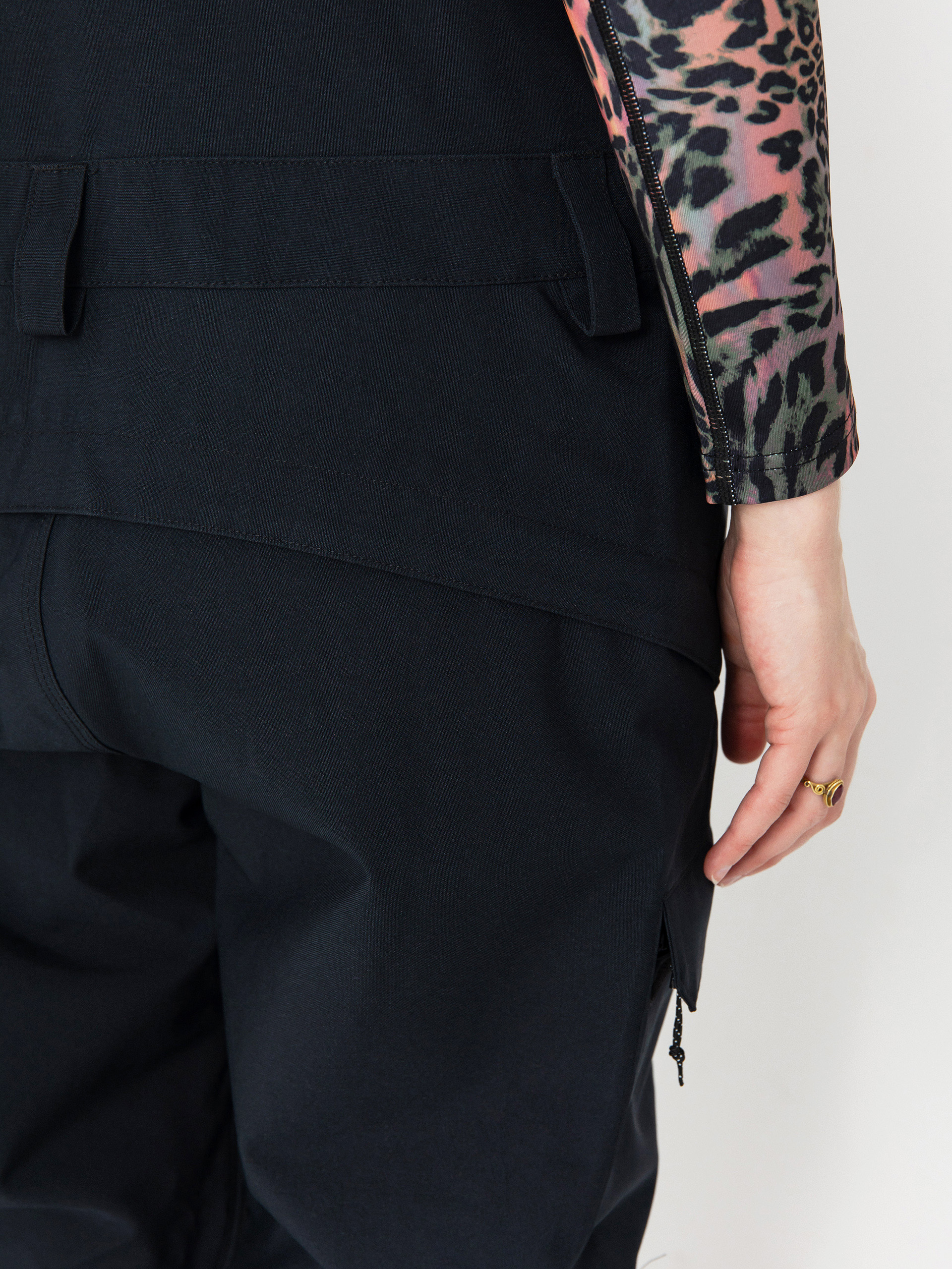 Damskie Spodnie snowboardowe Volcom Creston 3D Stretch Bib Overall (black)