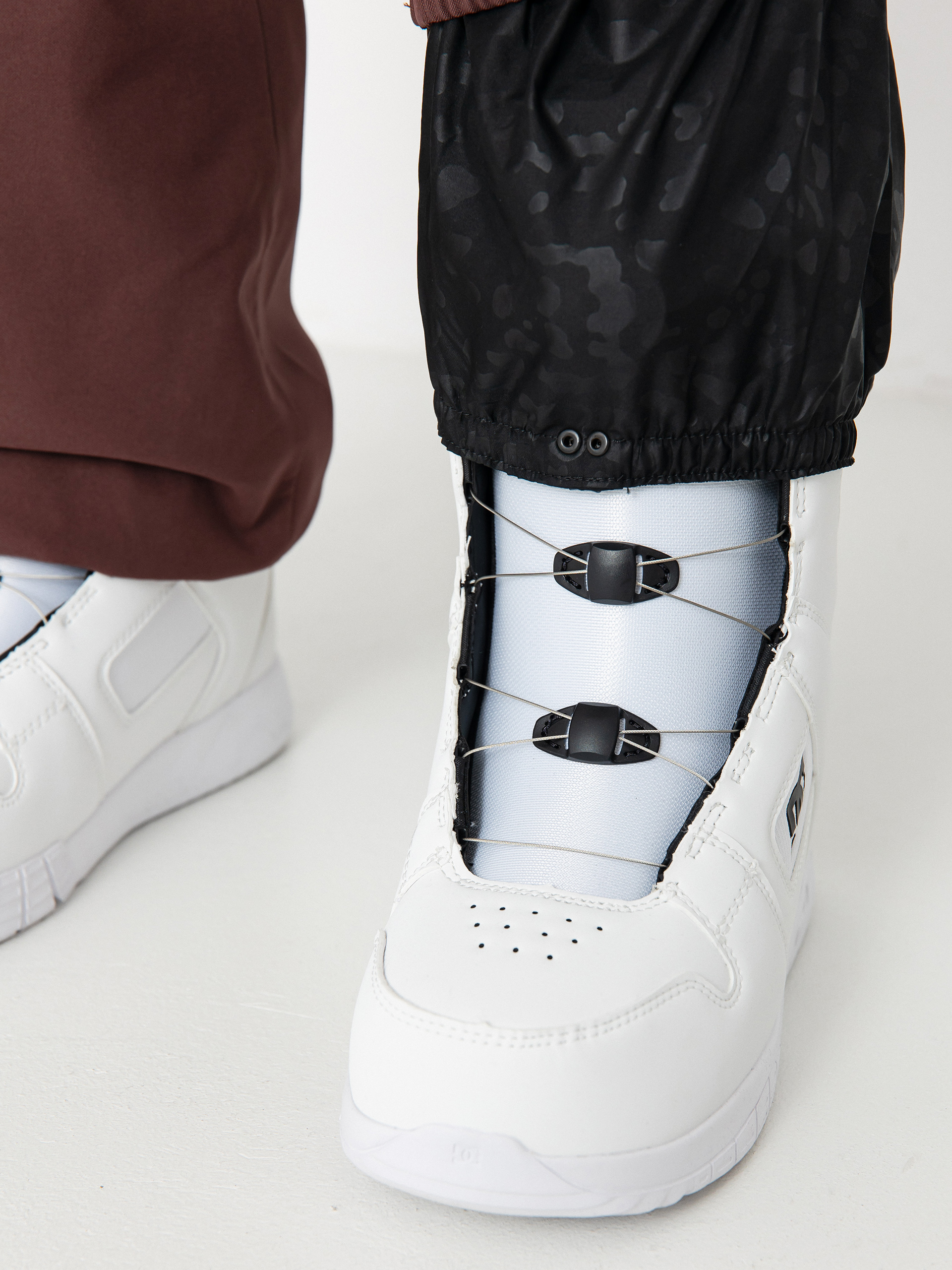 Damskie Spodnie snowboardowe Volcom Creston 3D Stretch Bib Overall (mahogany)