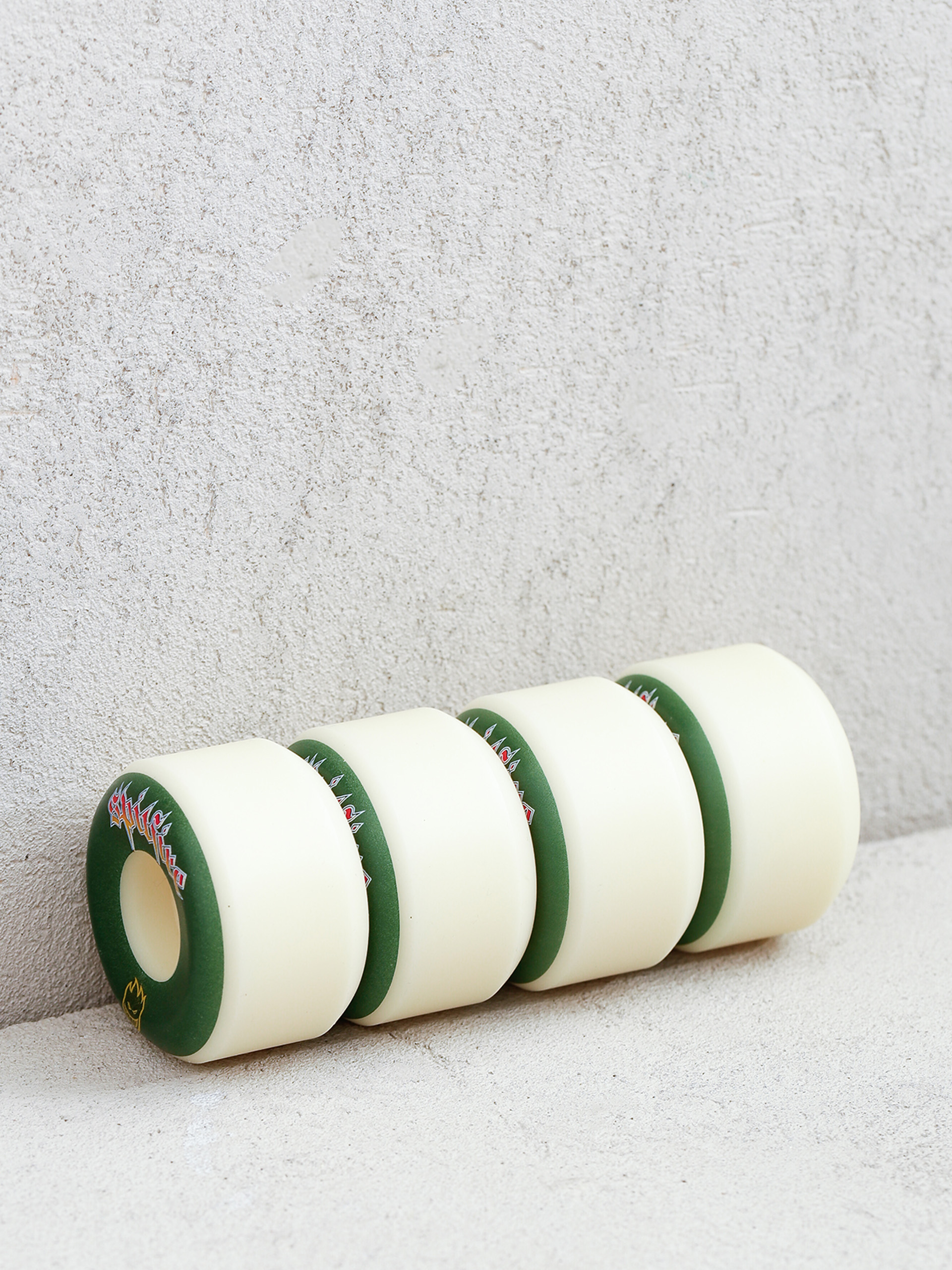 Kółka Spitfire F4 99D Venom Script Conical Full (natural/green)