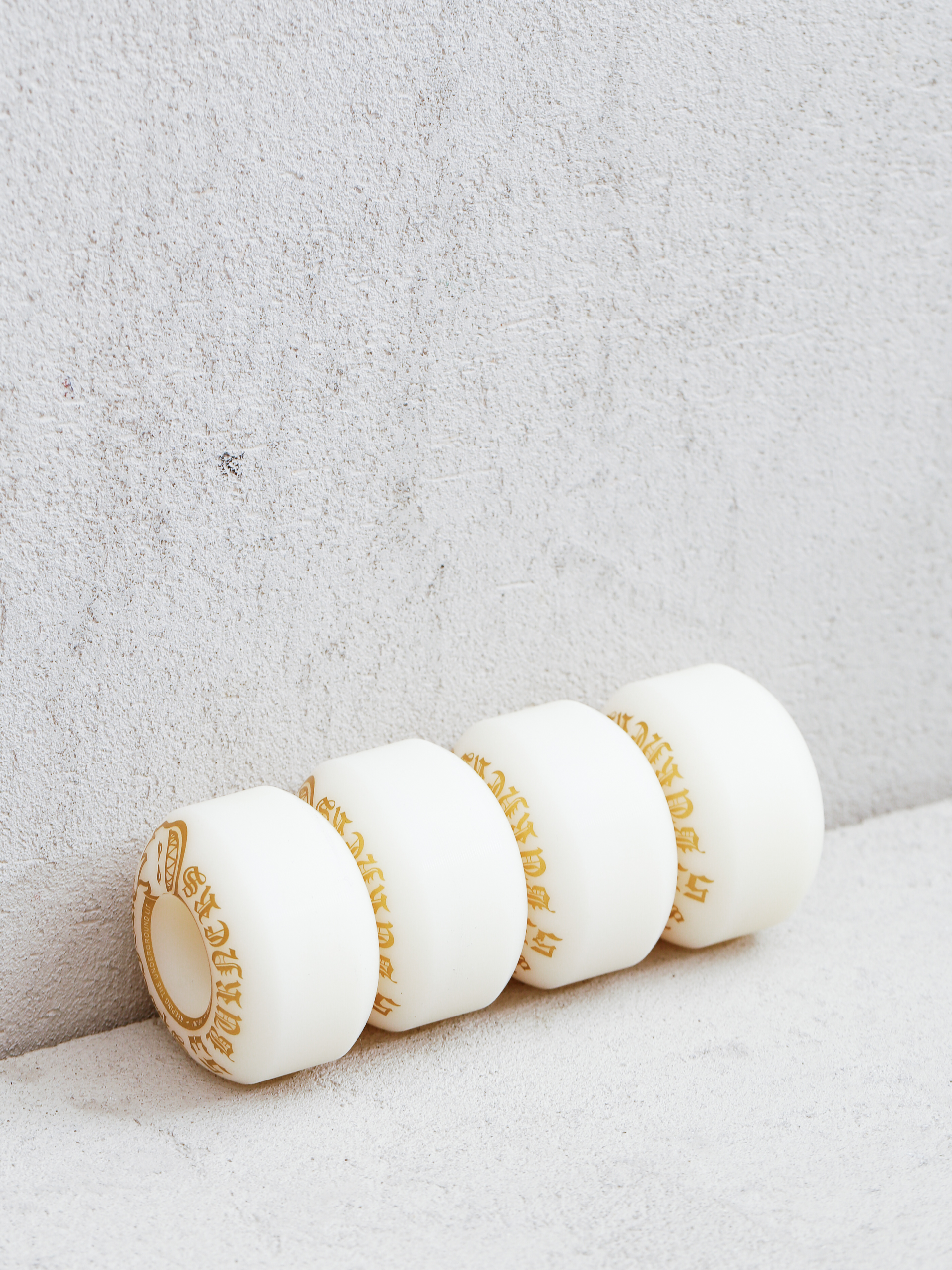 Kółka Spitfire 99D Burners (white/gold)