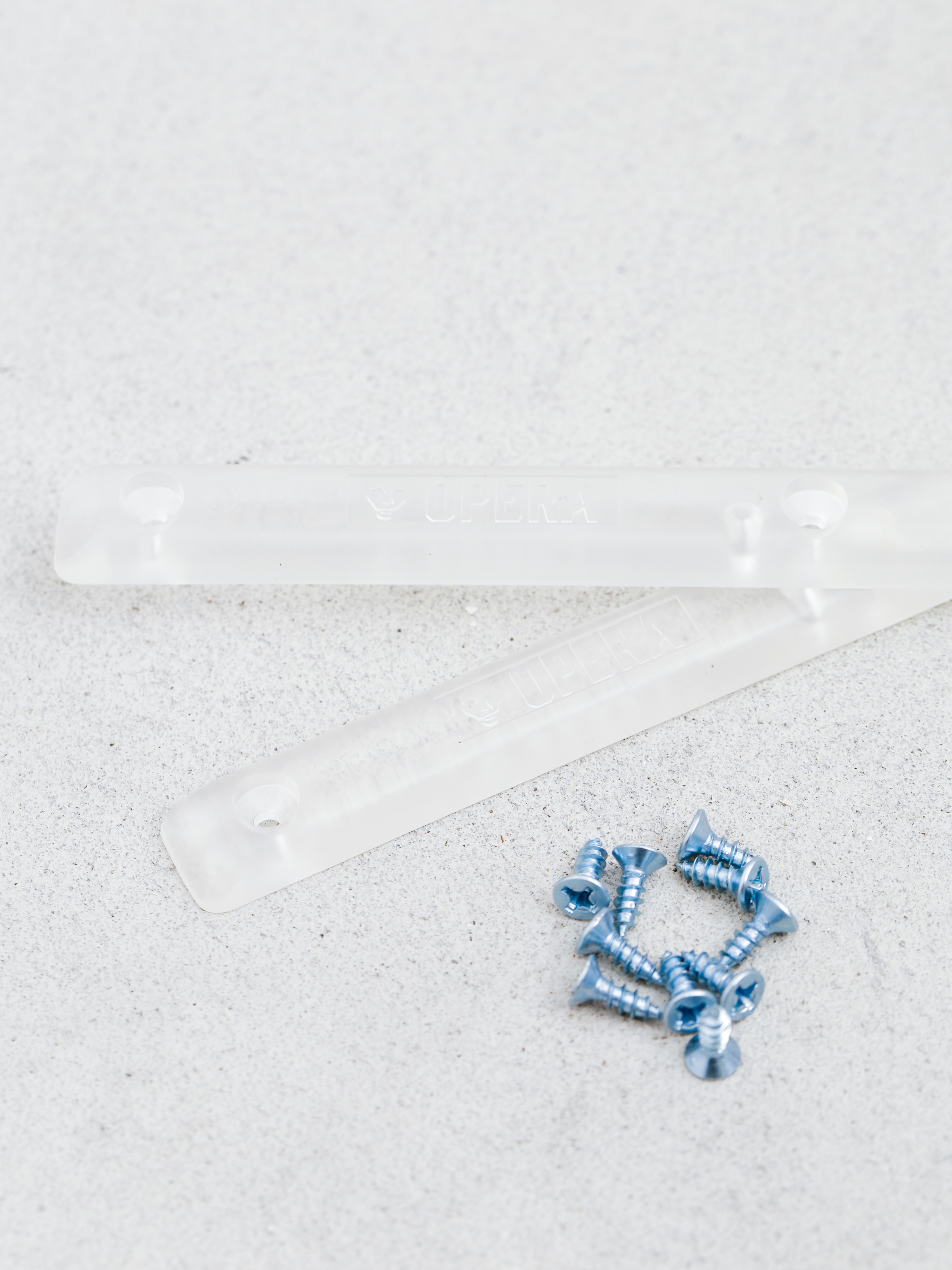 Railsy Opera Clears Rails (transparent)