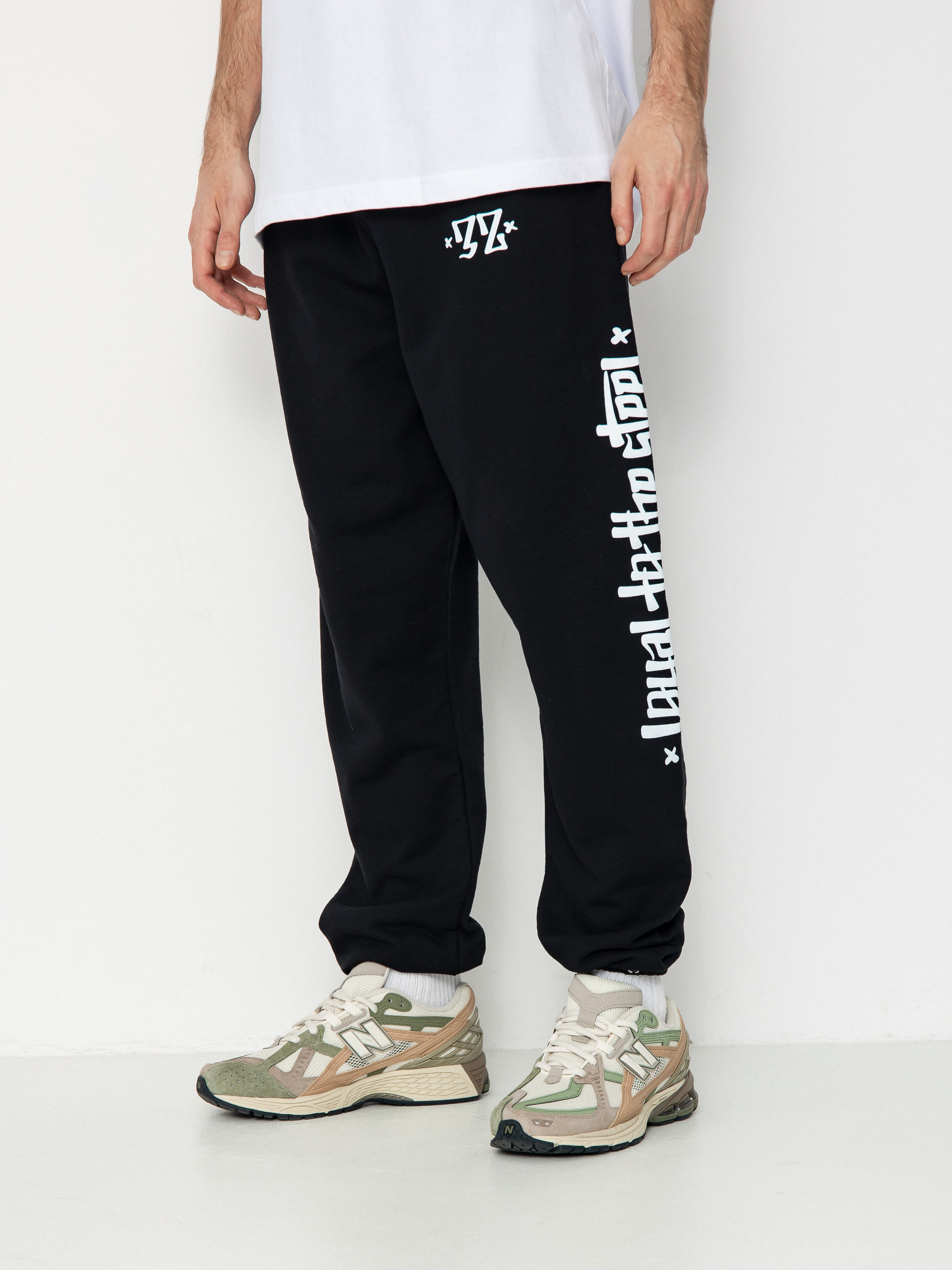 Spodnie ThirtyTwo 32 Art Jogger (black)