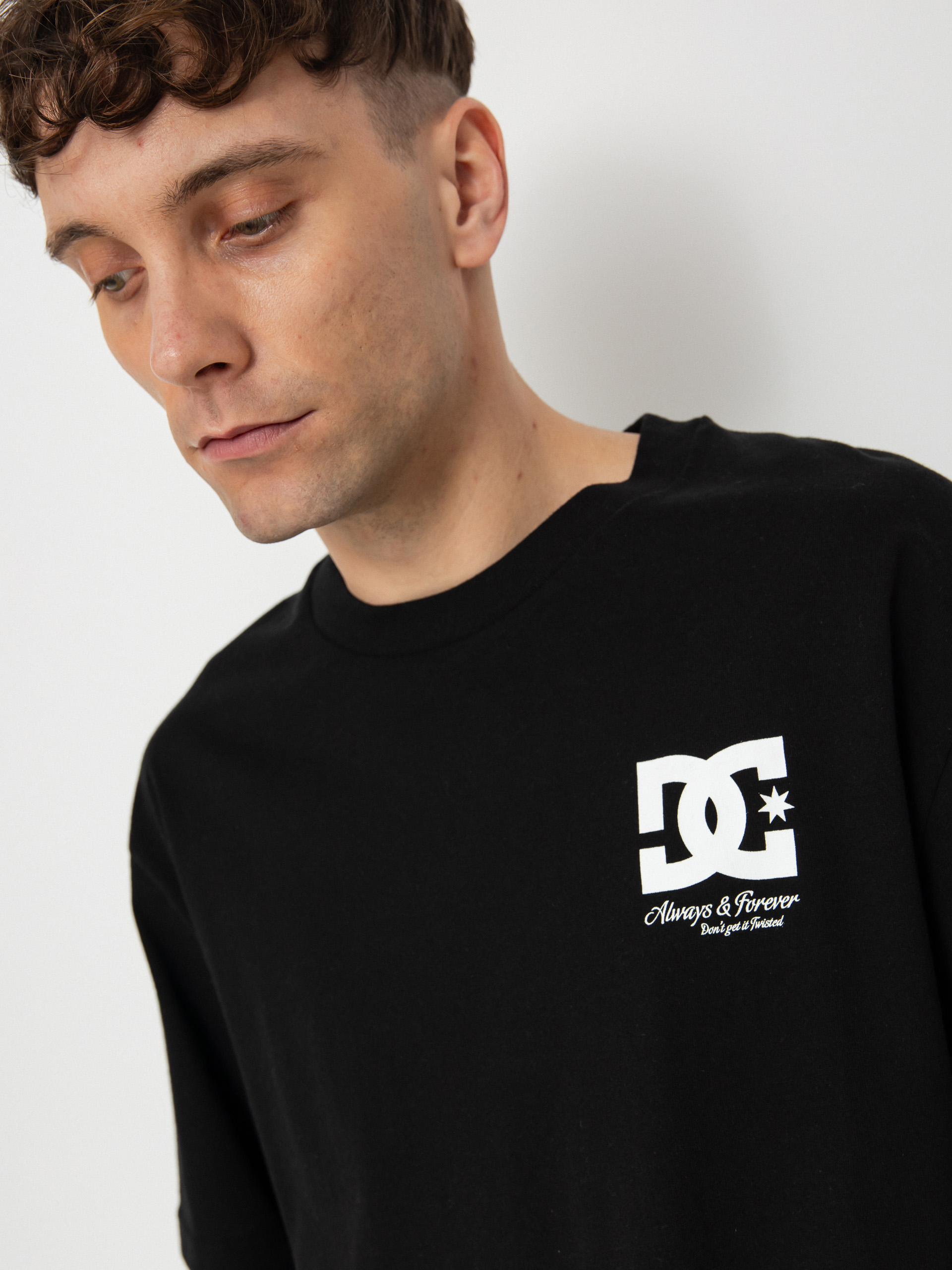 T-shirt DC Twisted (black)