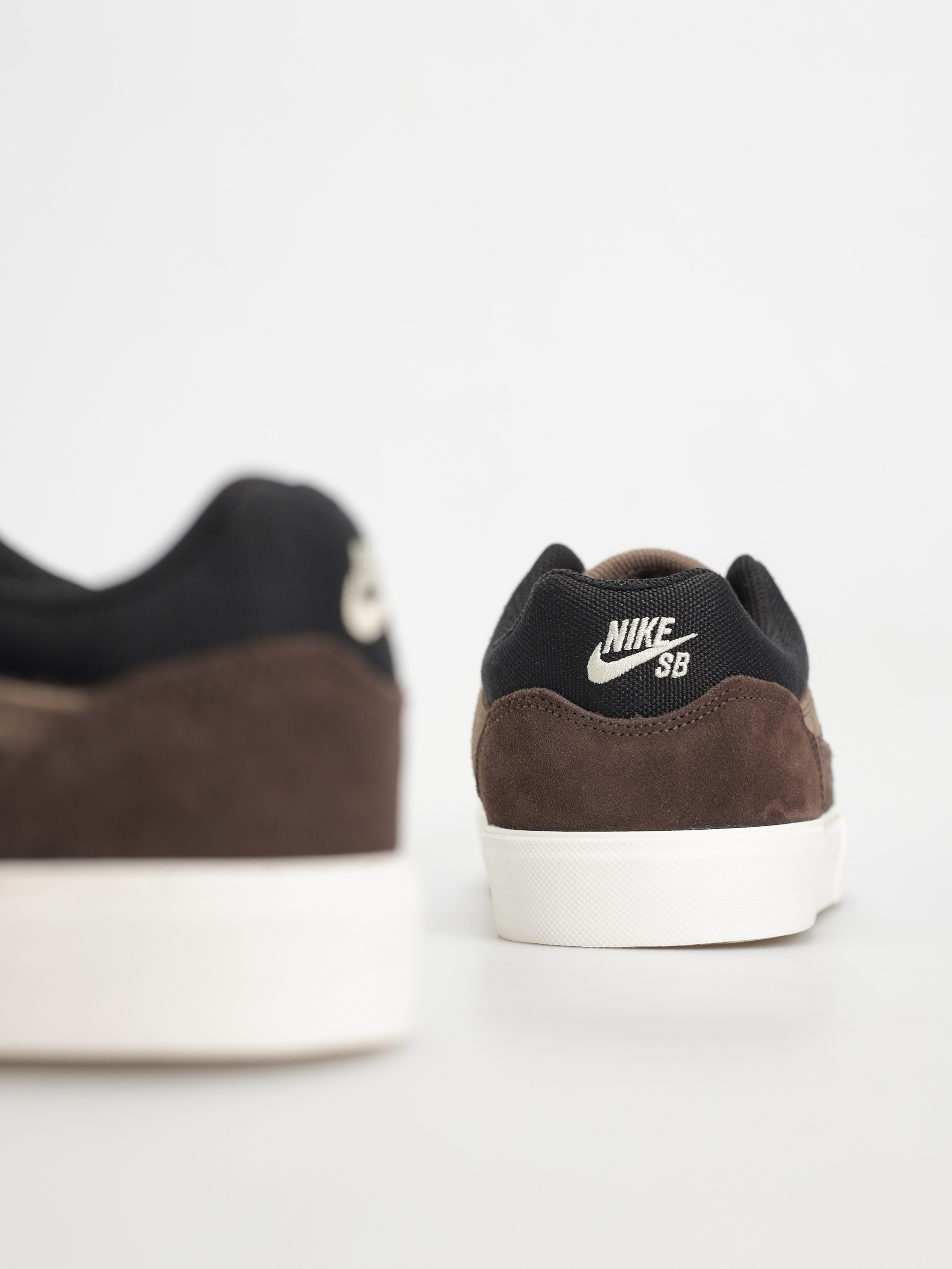 Buty Nike SB Malor (ironstone/lt khaki baroque brown black)