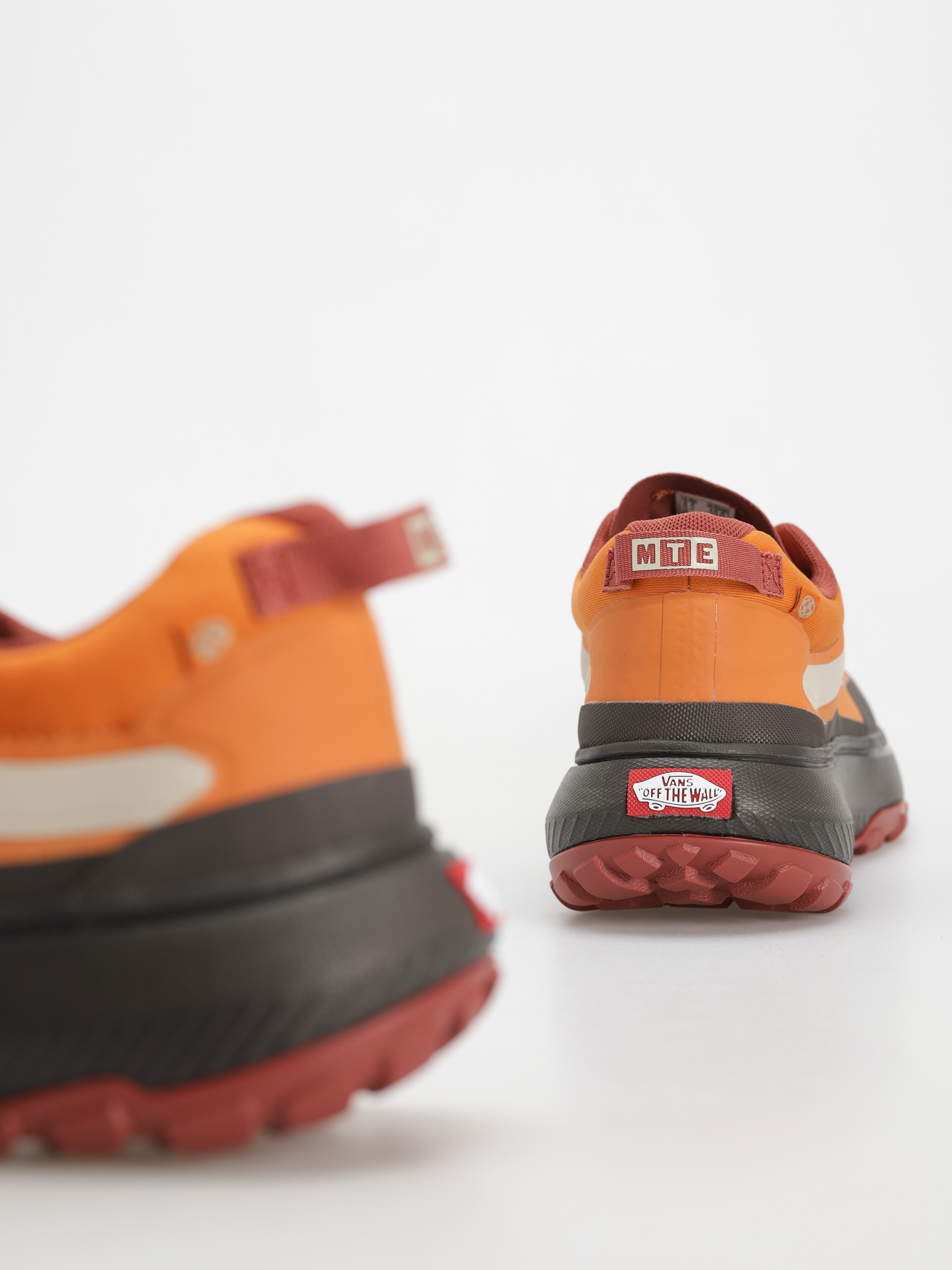 Buty Vans Mte Crosspath (marmalade)