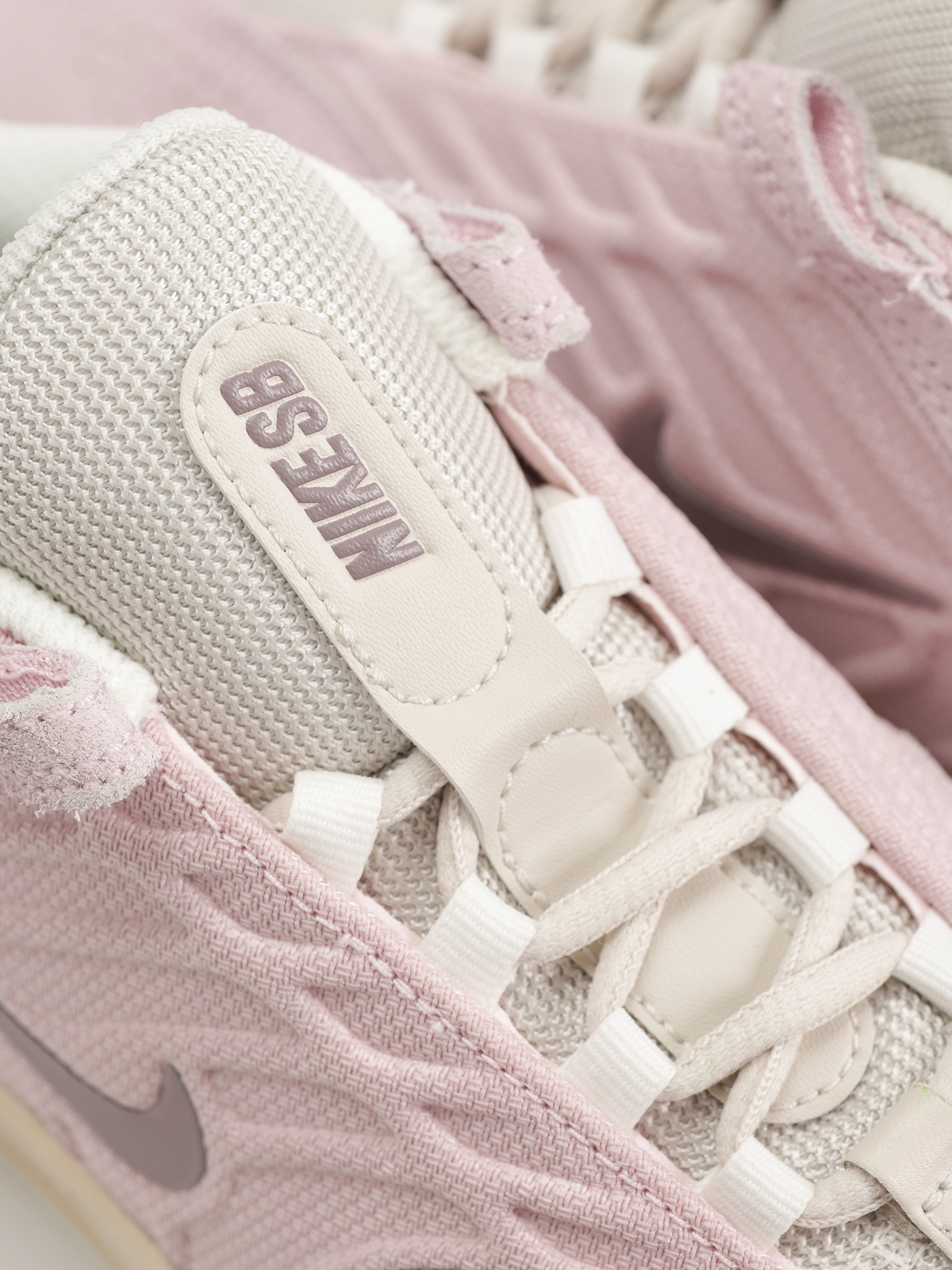 Buty Nike SB Vertebrae (pink foam /taupe grey lt orewood brn)