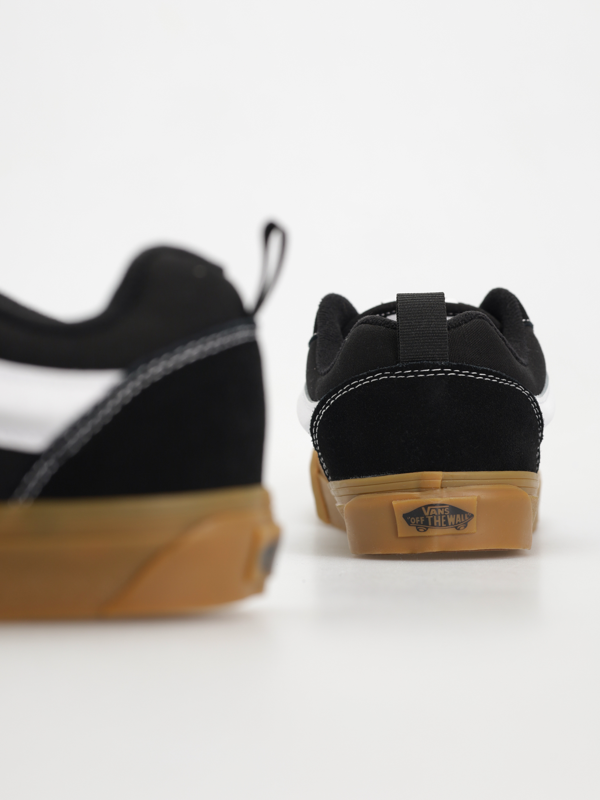 Buty Vans Knu Skool (black/gum)