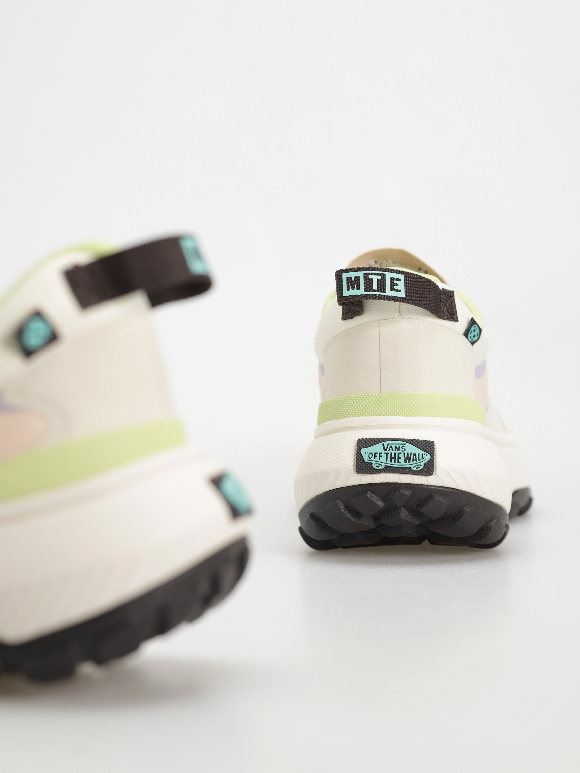 Buty Vans Mte Crosspath (natural/multi)