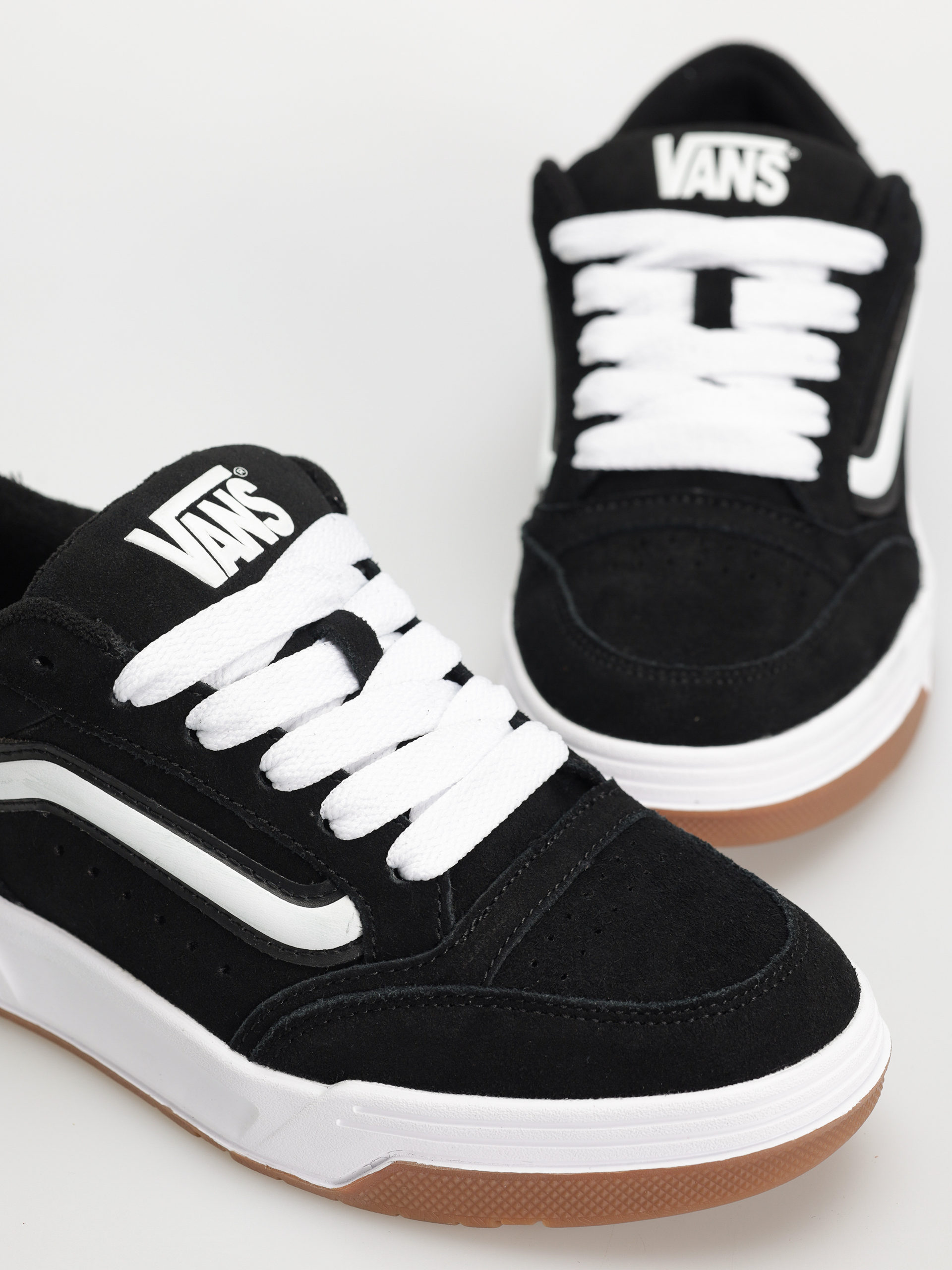 Buty Vans Hylane (black/white/gum)