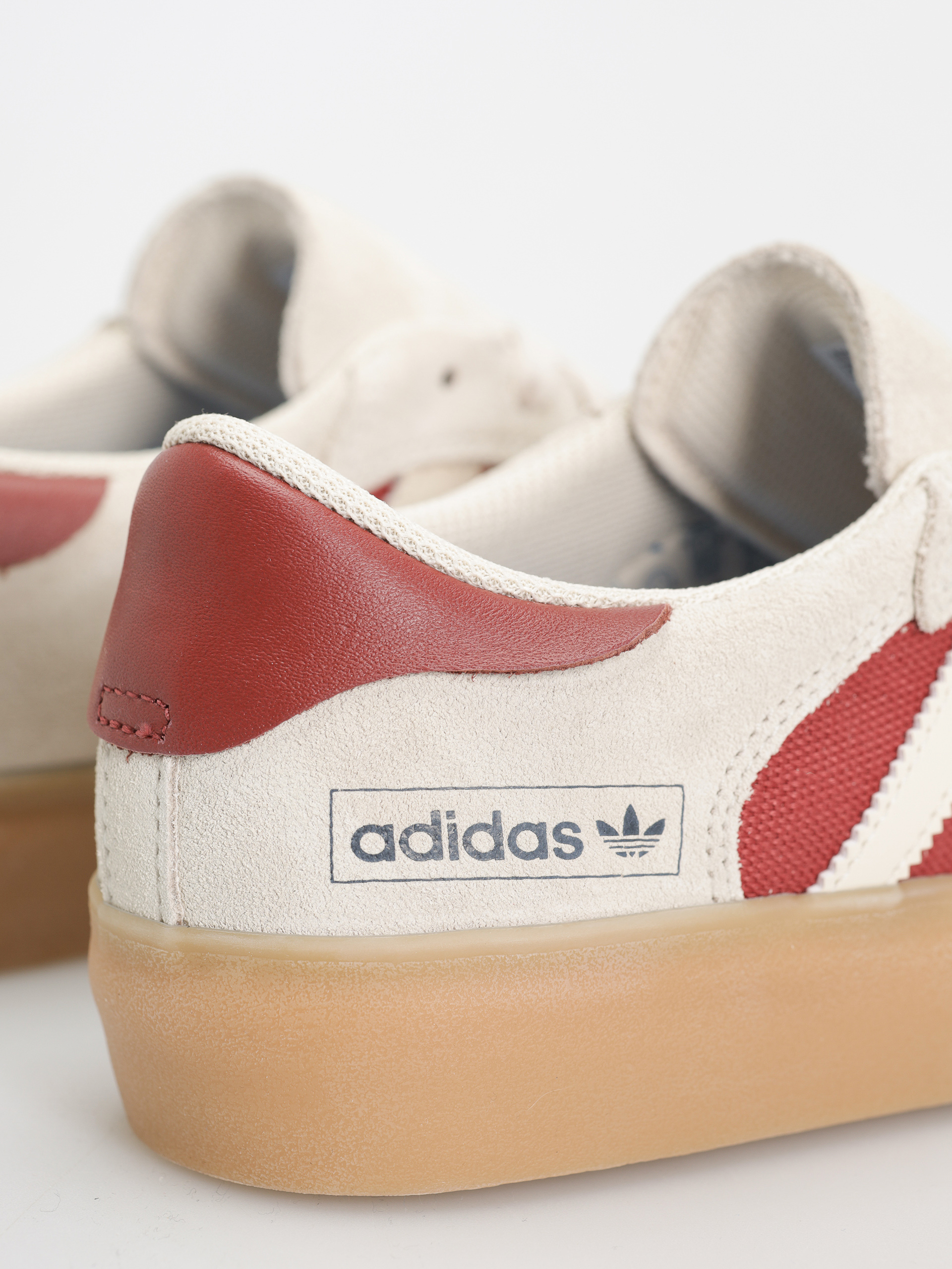 Buty adidas Matchbreak Super (wonwhi/prerub/gum3)