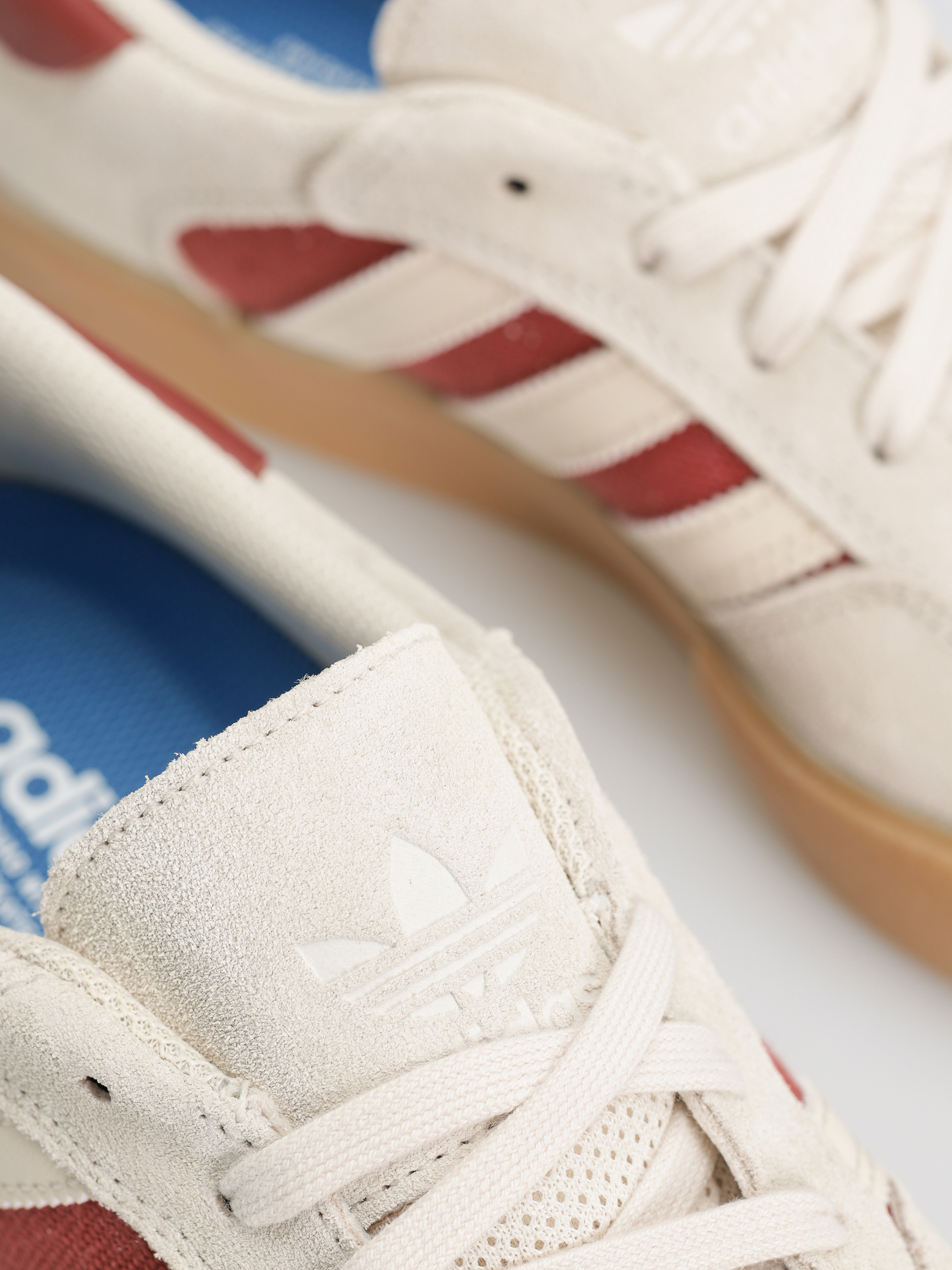 Buty adidas Matchbreak Super (wonwhi/prerub/gum3)