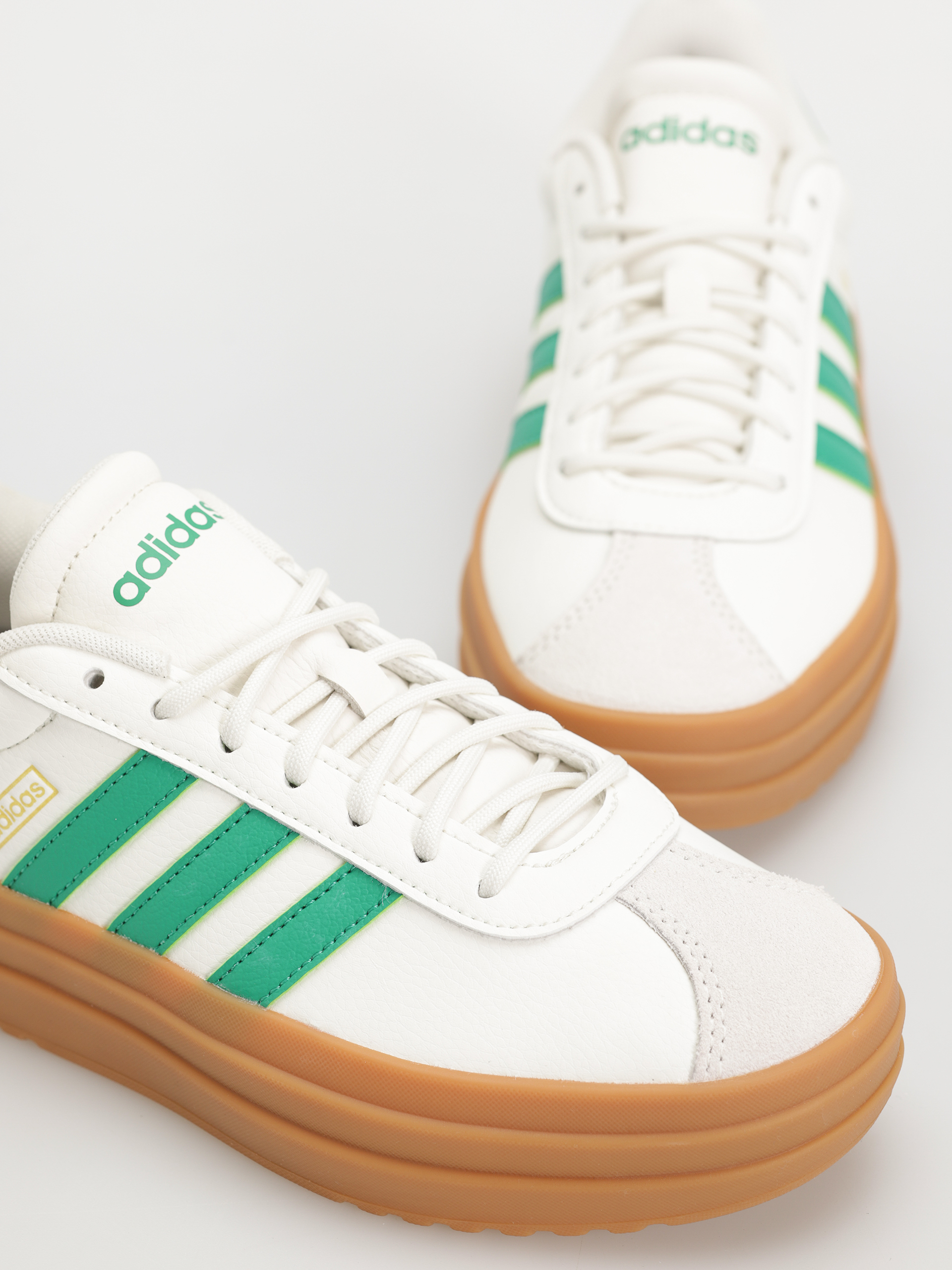 Buty adidas Vl Court Bold Wmn (cwhite/cougrn/goldmt)