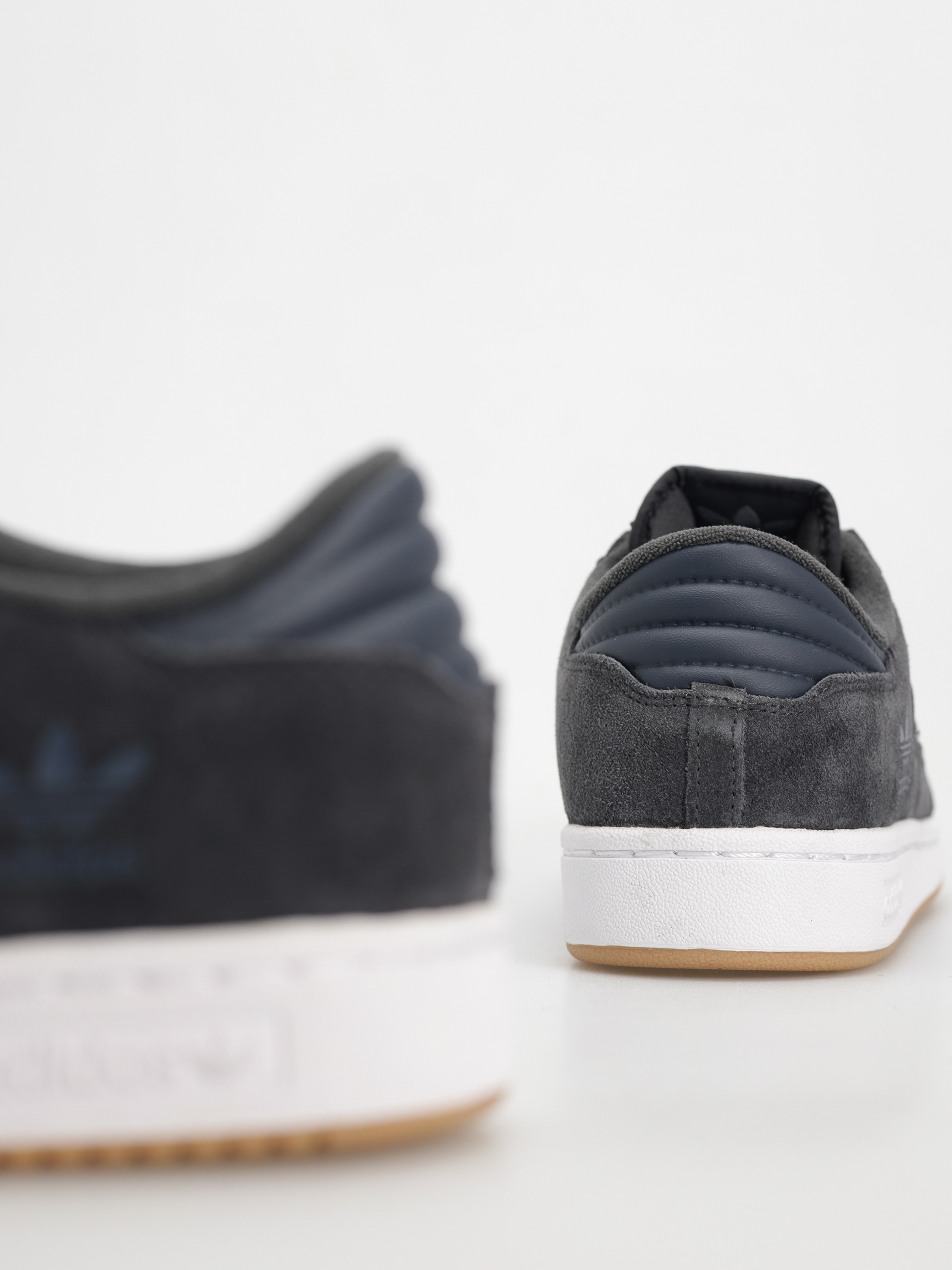 Buty adidas Centennial 85 Low A (carbon/grethr/conavy)