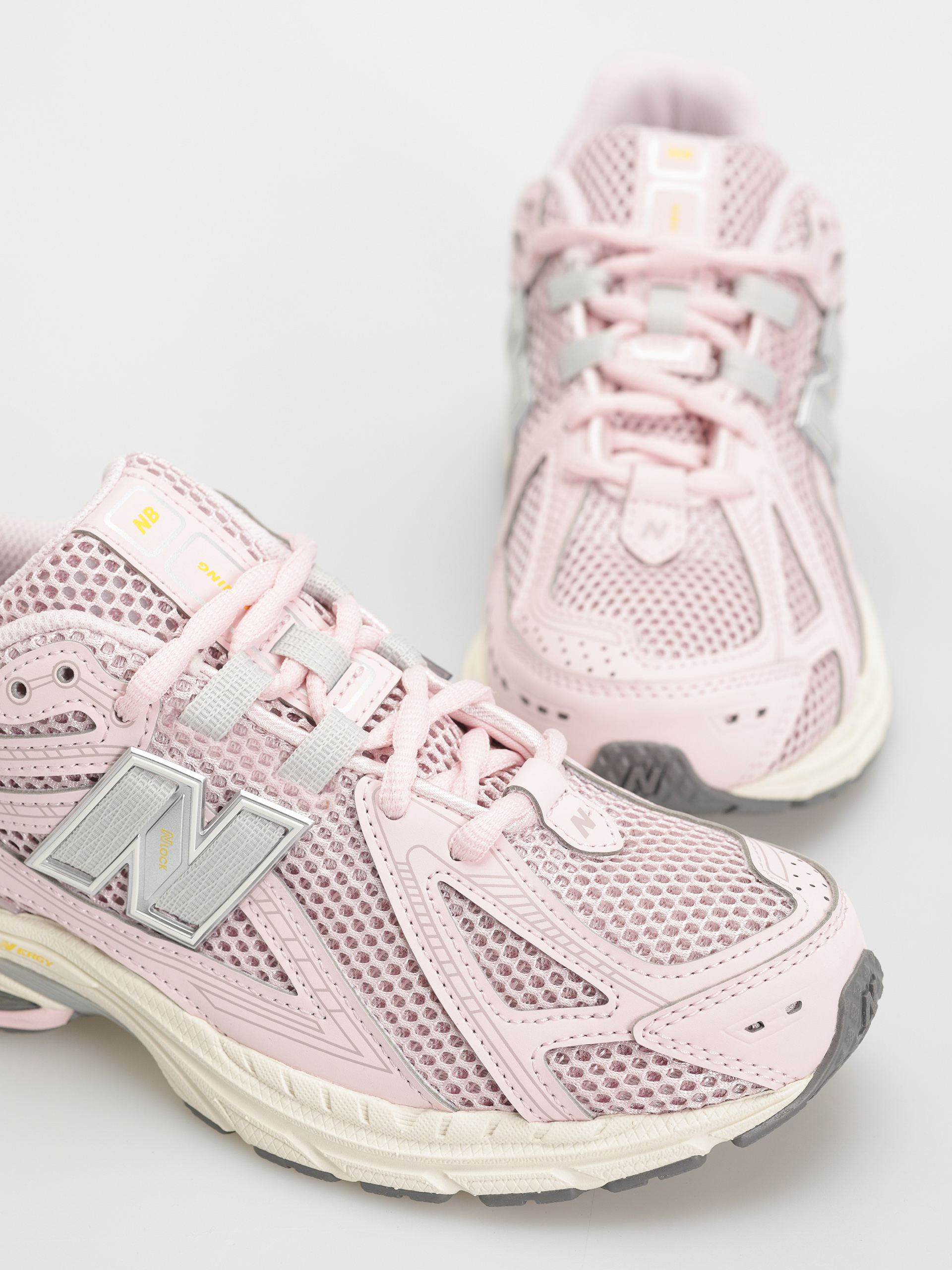 Buty New Balance 1906 JR (rose sugar)