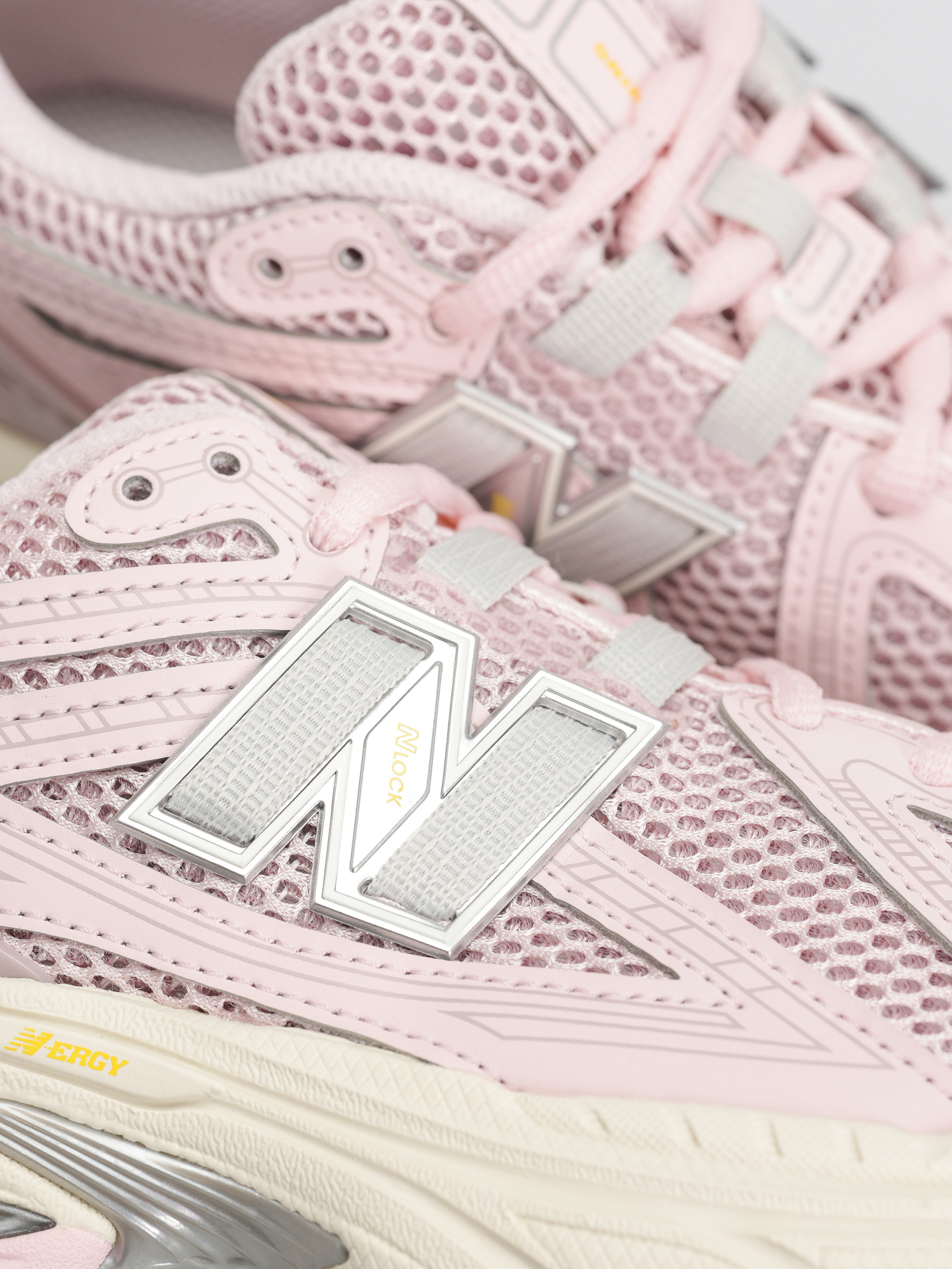 Buty New Balance 1906 JR (rose sugar)