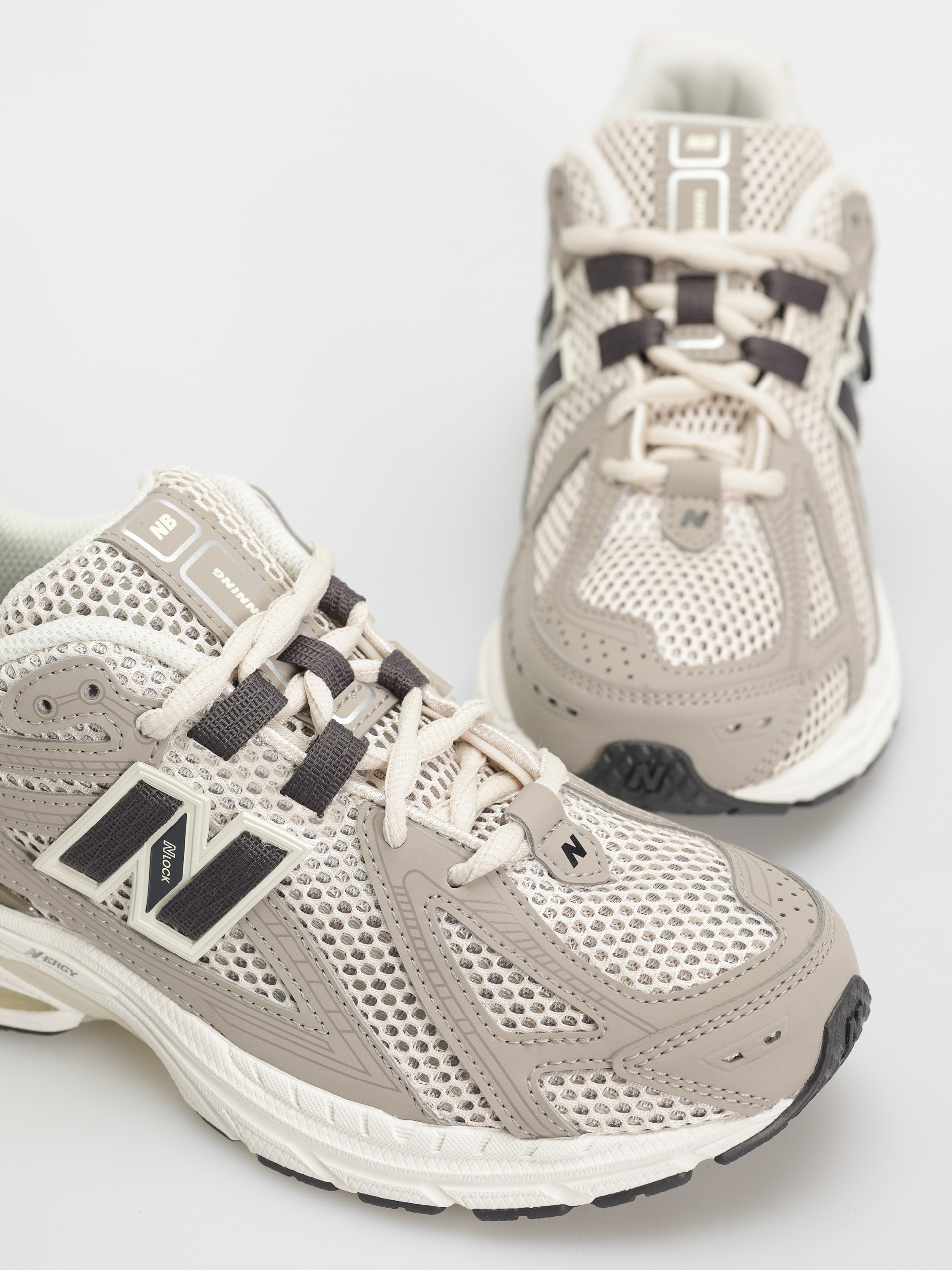 Buty New Balance 1906 JR (arid stone)