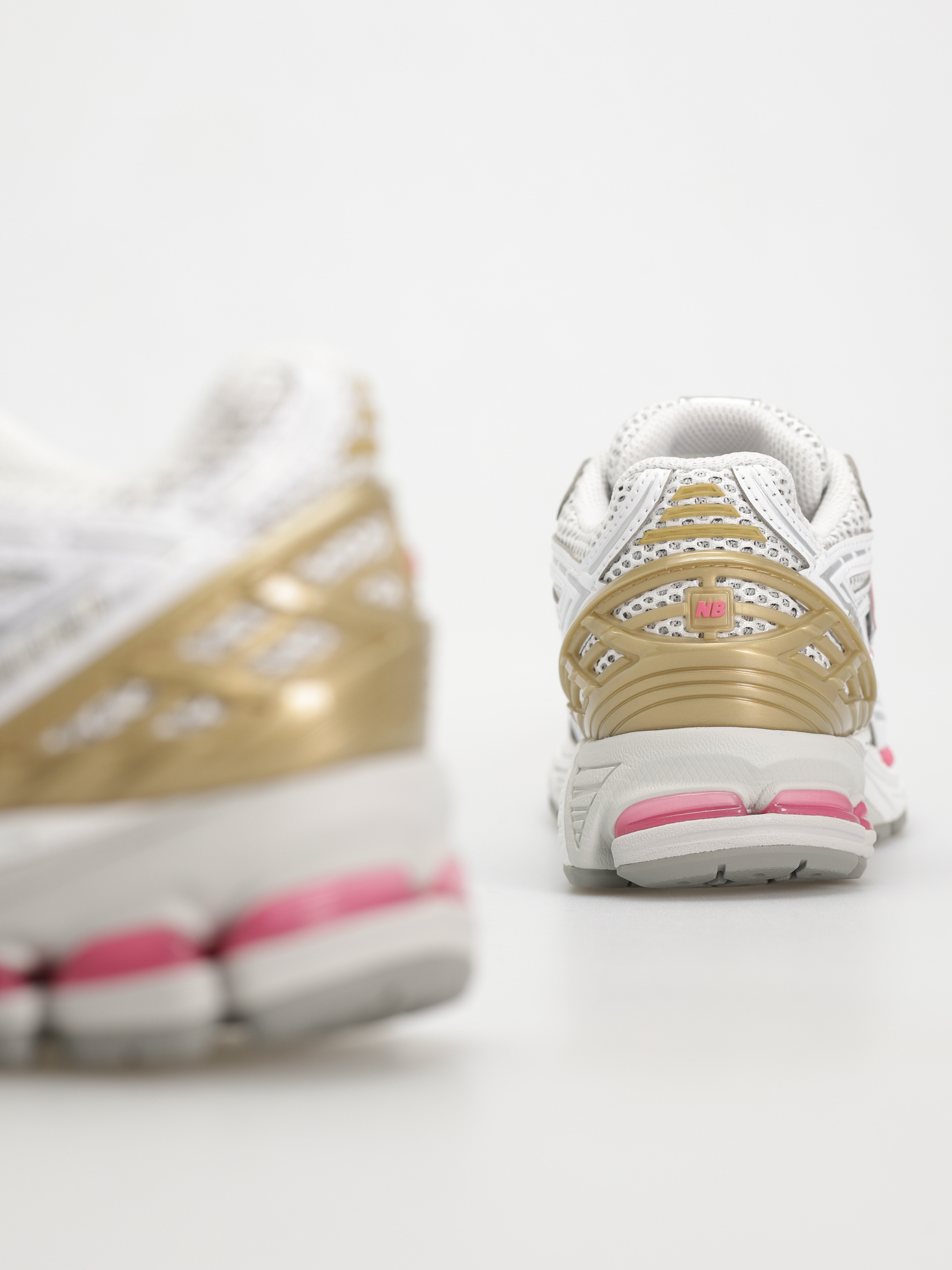 Buty New Balance 1906 (silver metallic)