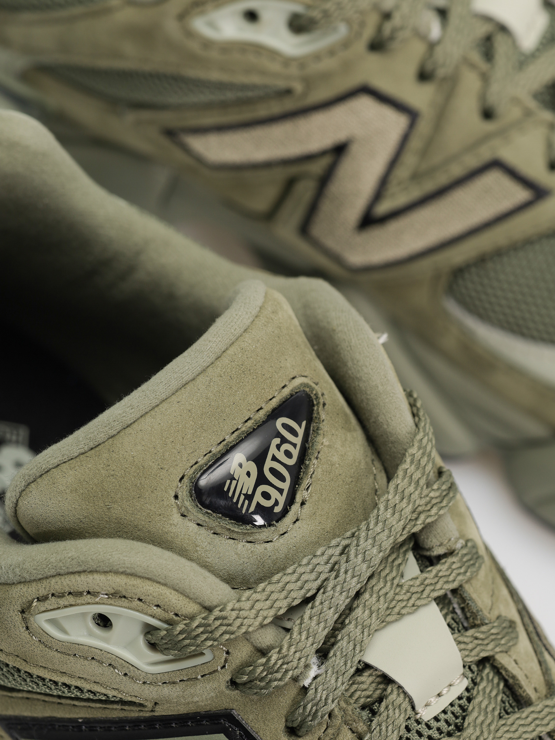 Buty New Balance 9060 (dark olivine)