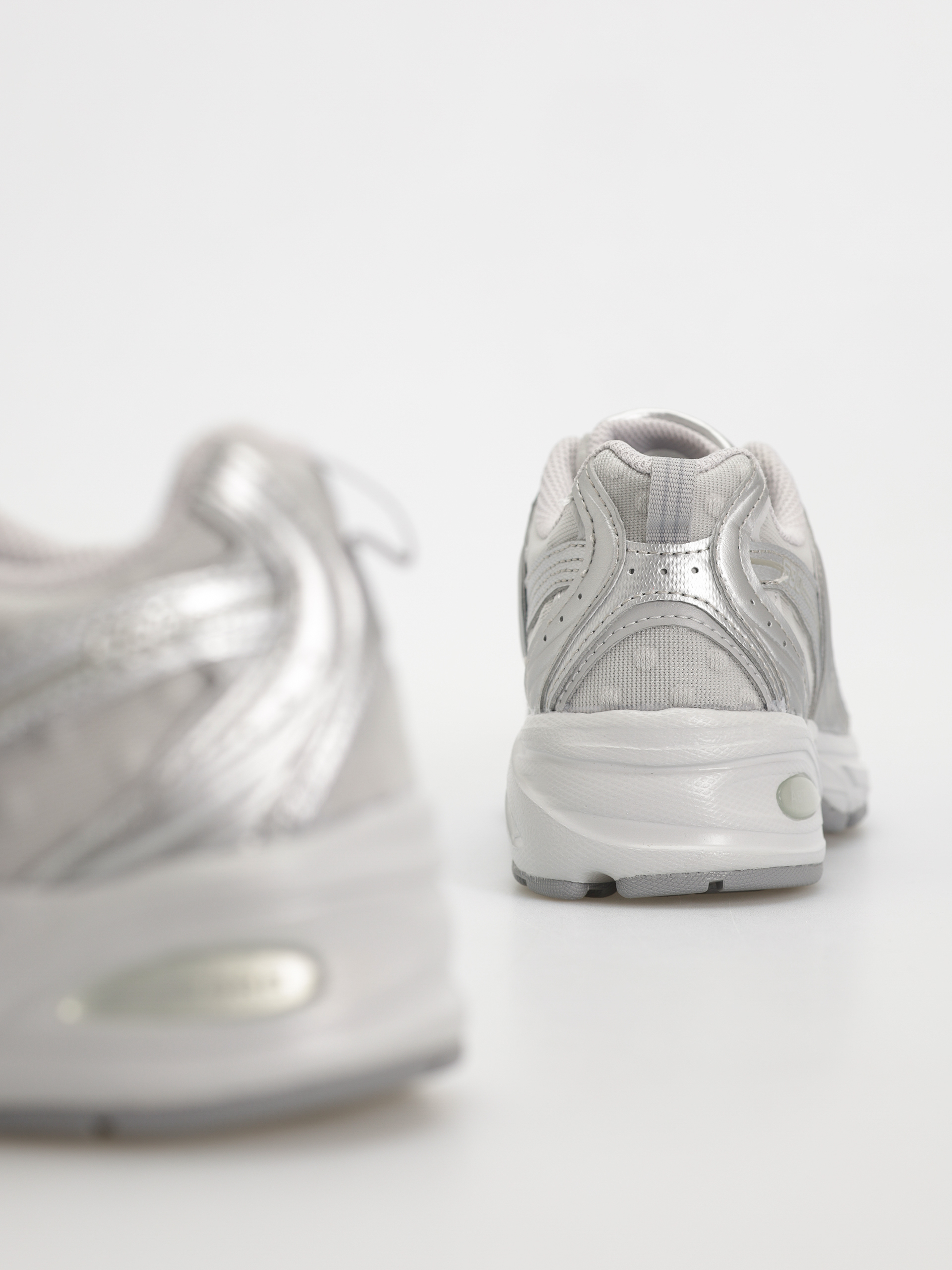 Buty New Balance 530 (raincloud)