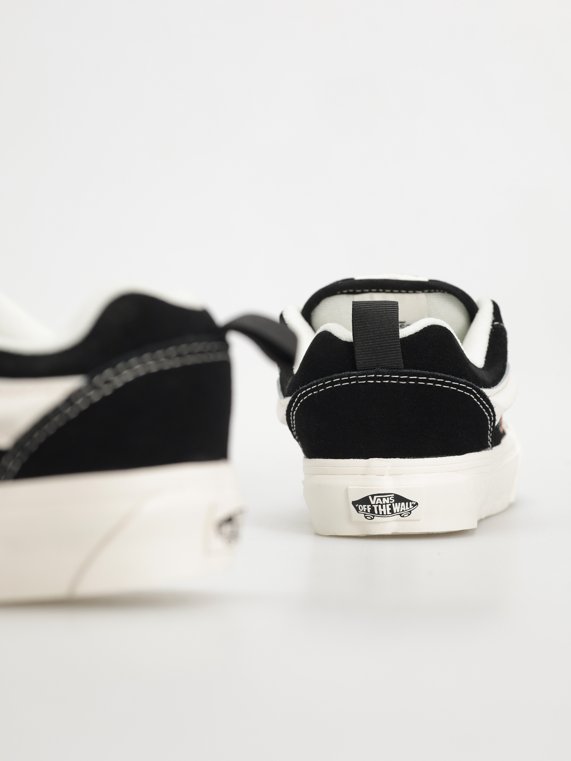 Buty Vans Knu Skool (black floral)