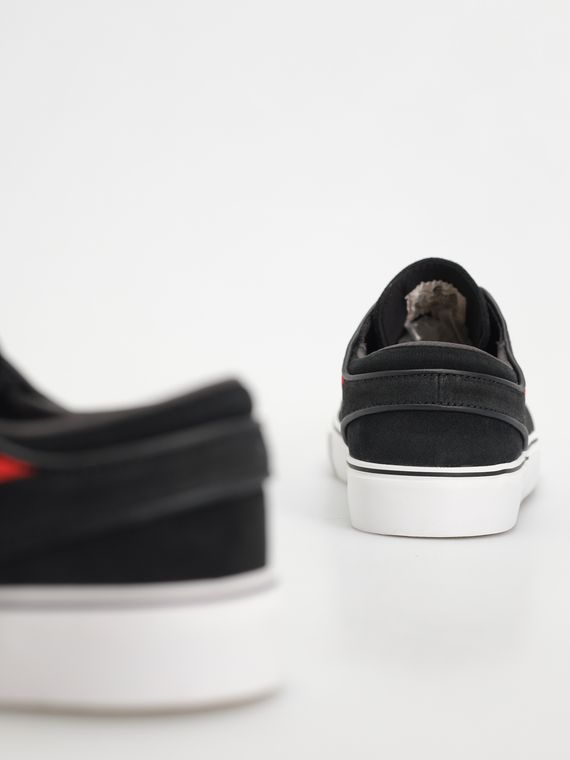 Buty Nike SB Zoom Janoski OG+ (black/university red black summit white)