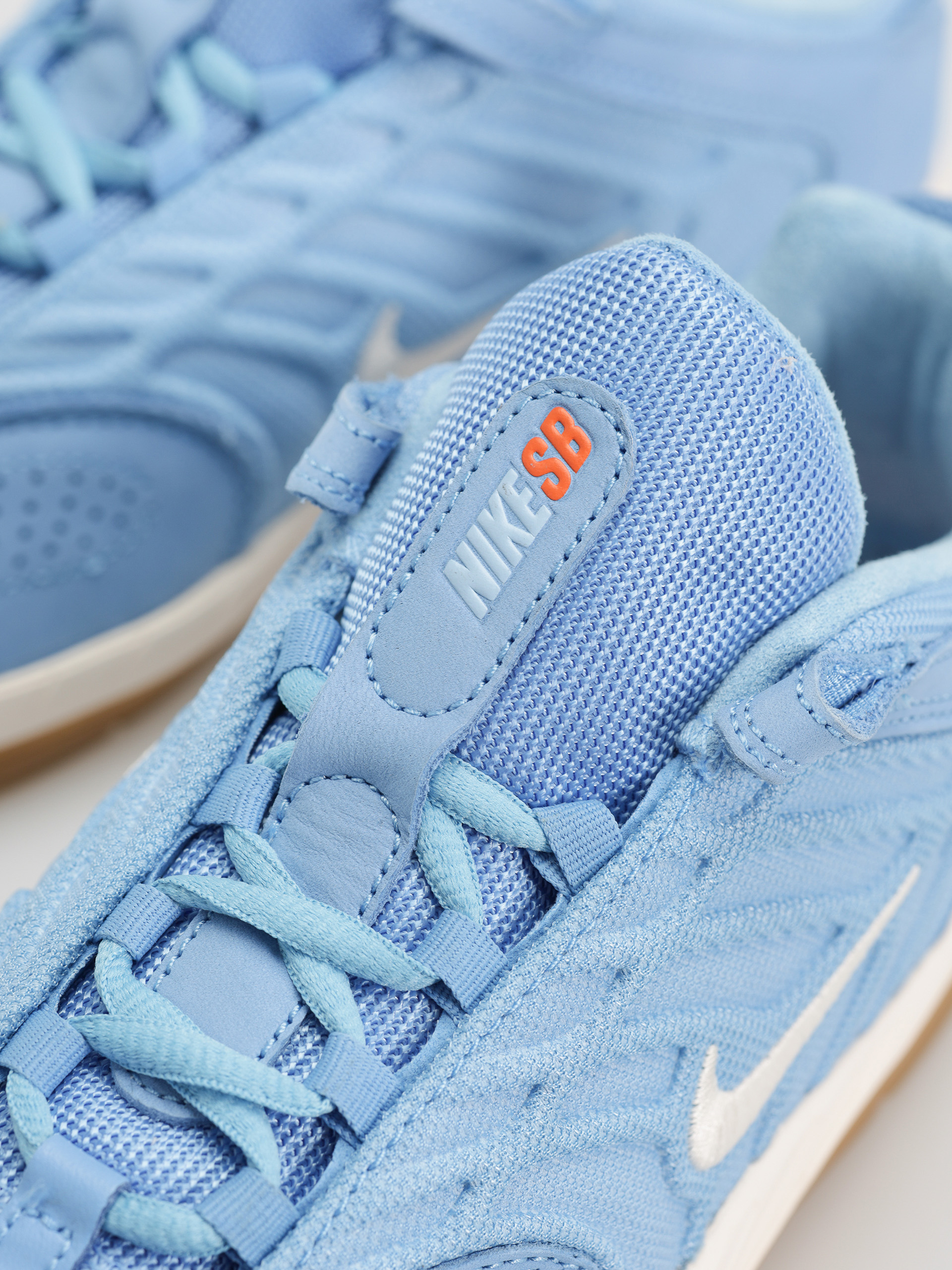 Buty Nike SB Vertebrae (university blue/sail university blue)