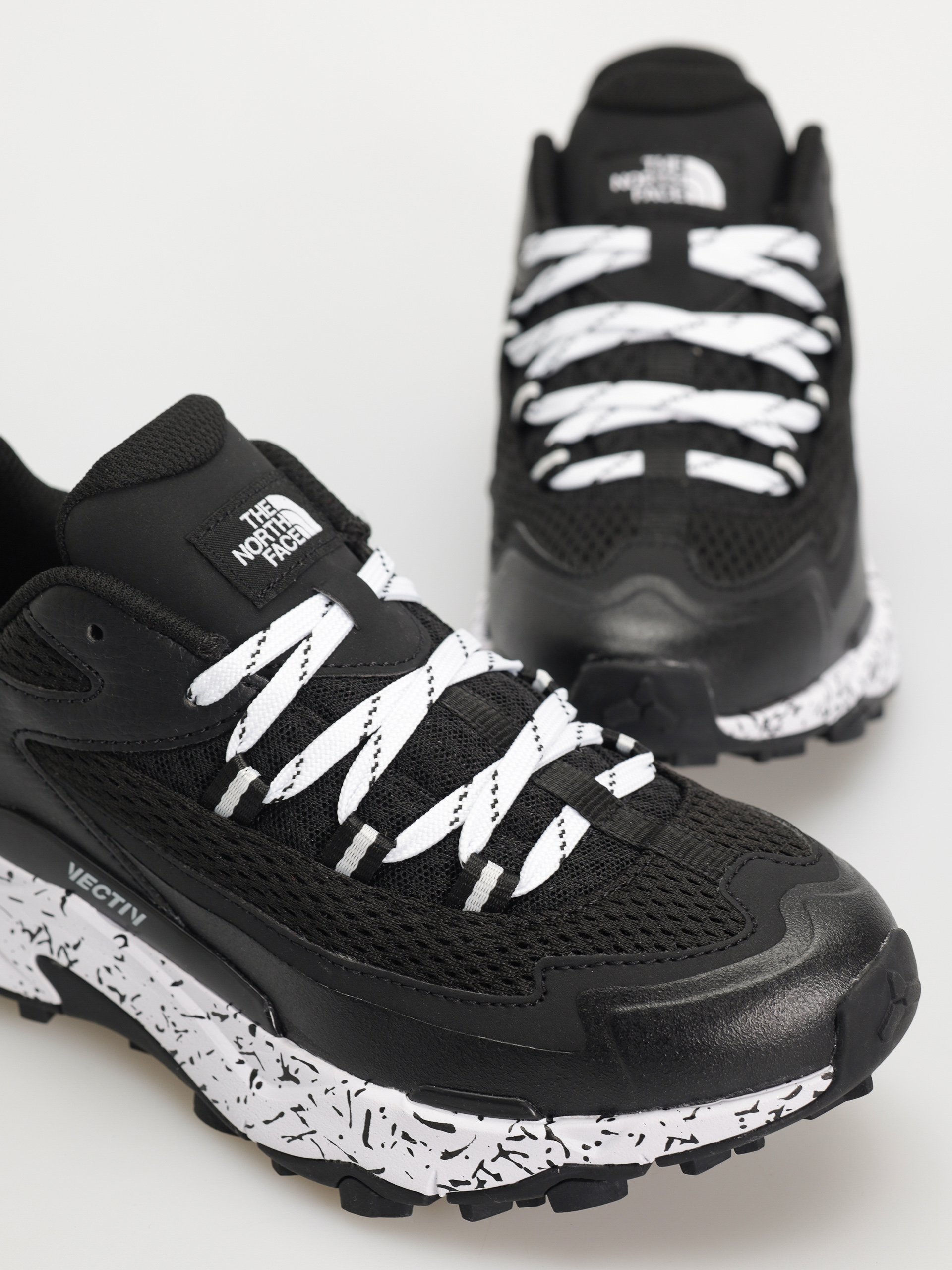 Buty The North Face Vectiv Taraval Wmn (tnf black/tnf white)