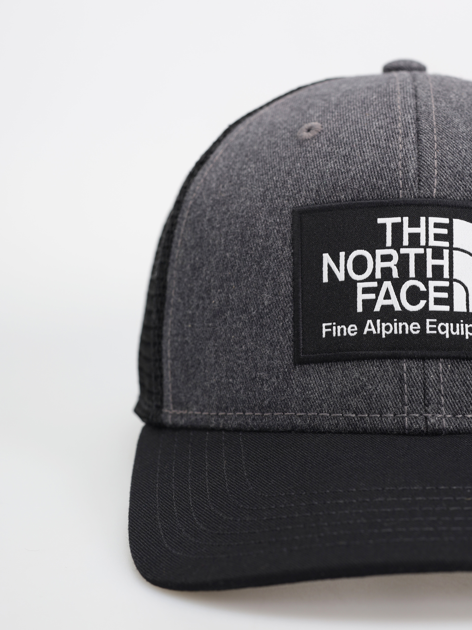 Czapka z daszkiem The North Face Deep Fit Mudder Trucker (tnf black/tnf medium grey heather)