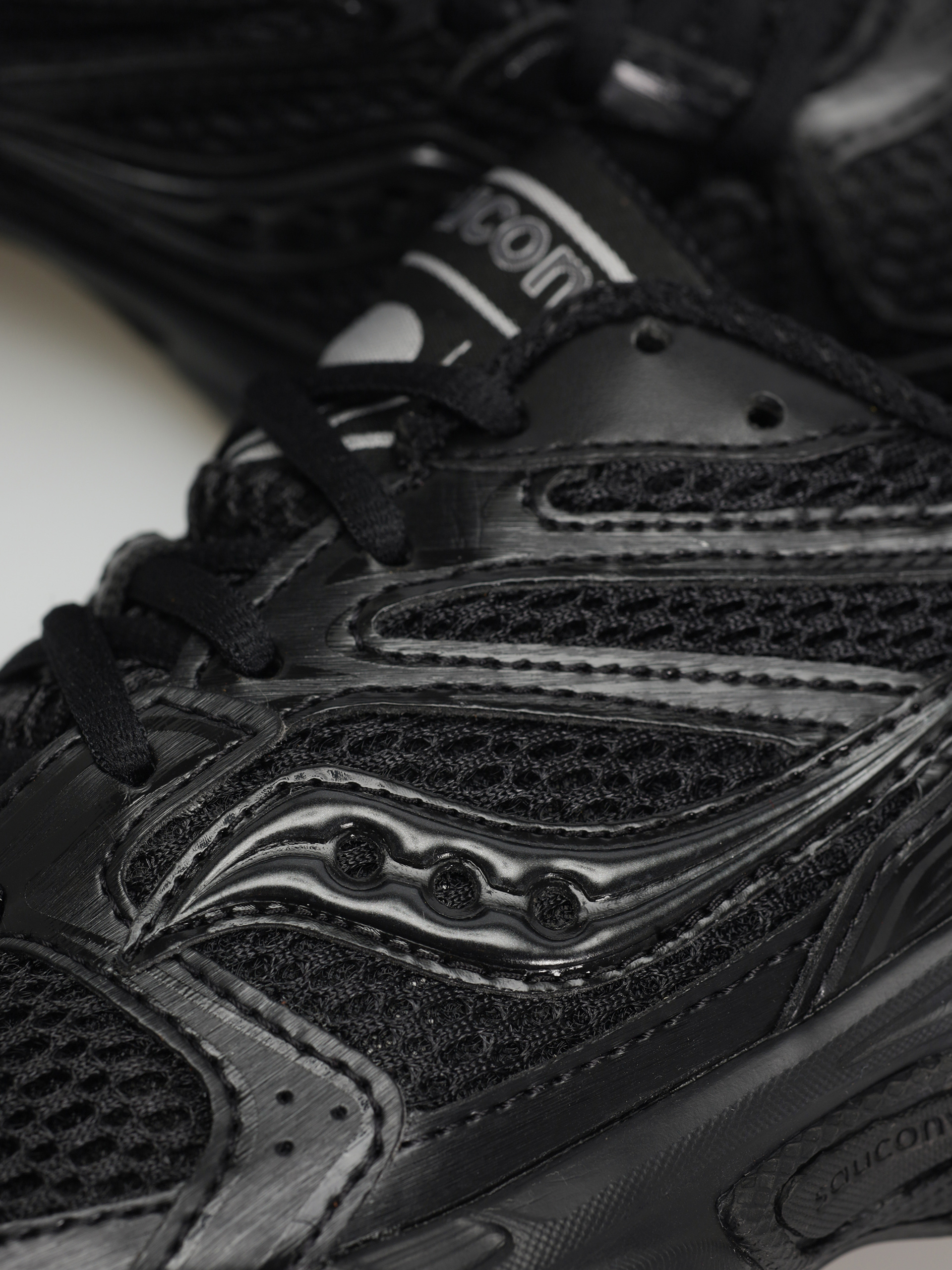 Buty Saucony Ride Millenium (black)