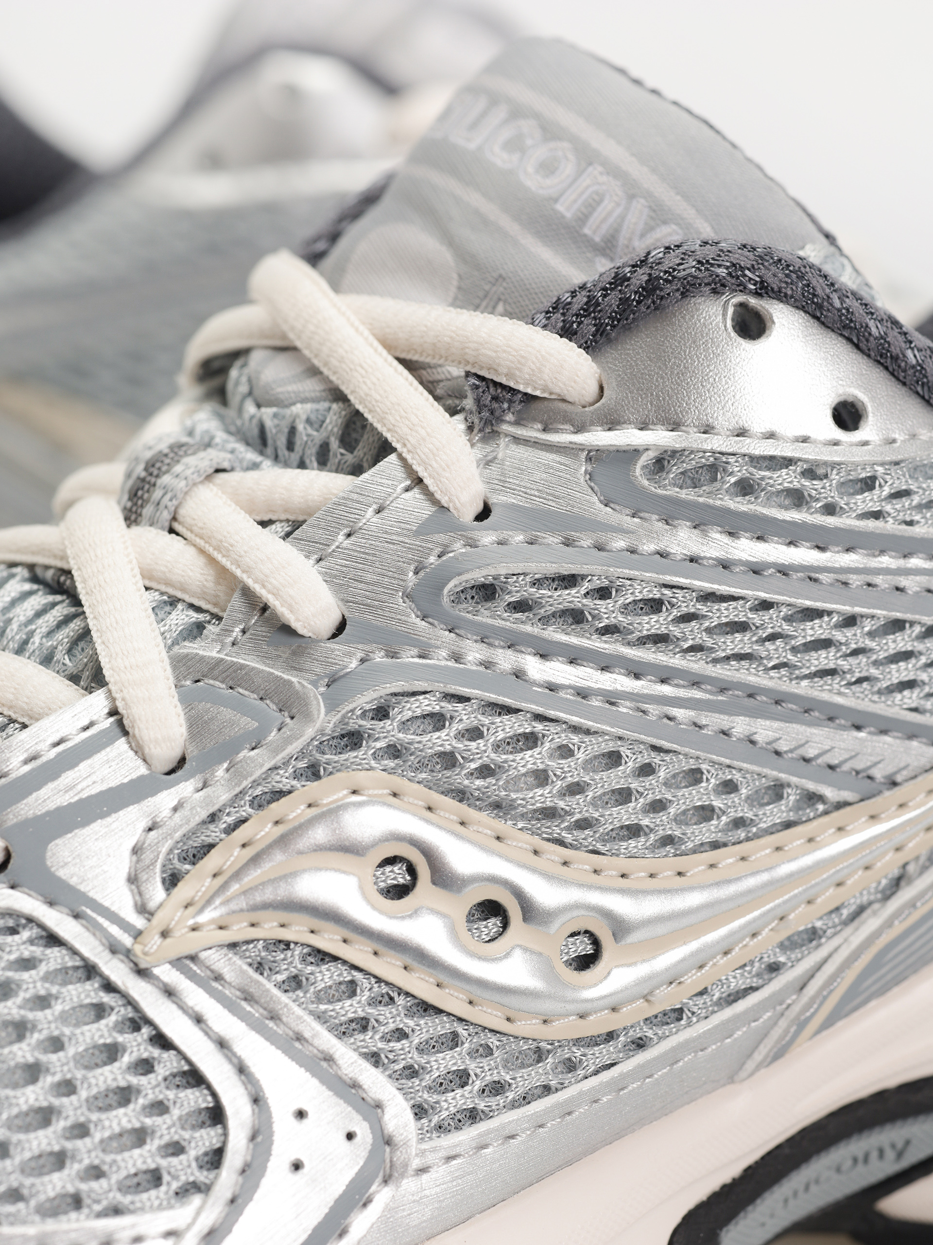Buty Saucony Ride Millennium (silver/cream)